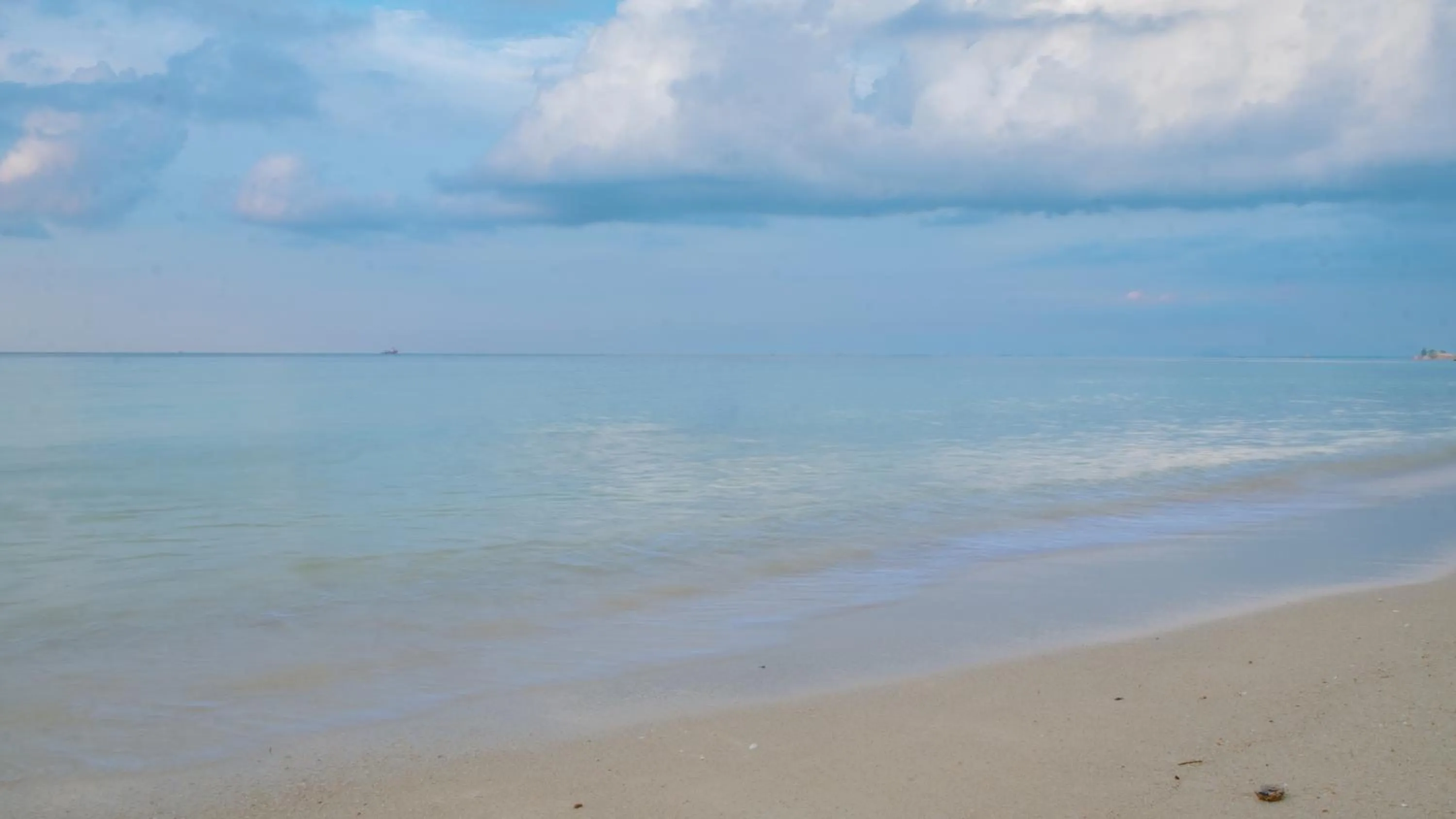Beach in Nongsa Village