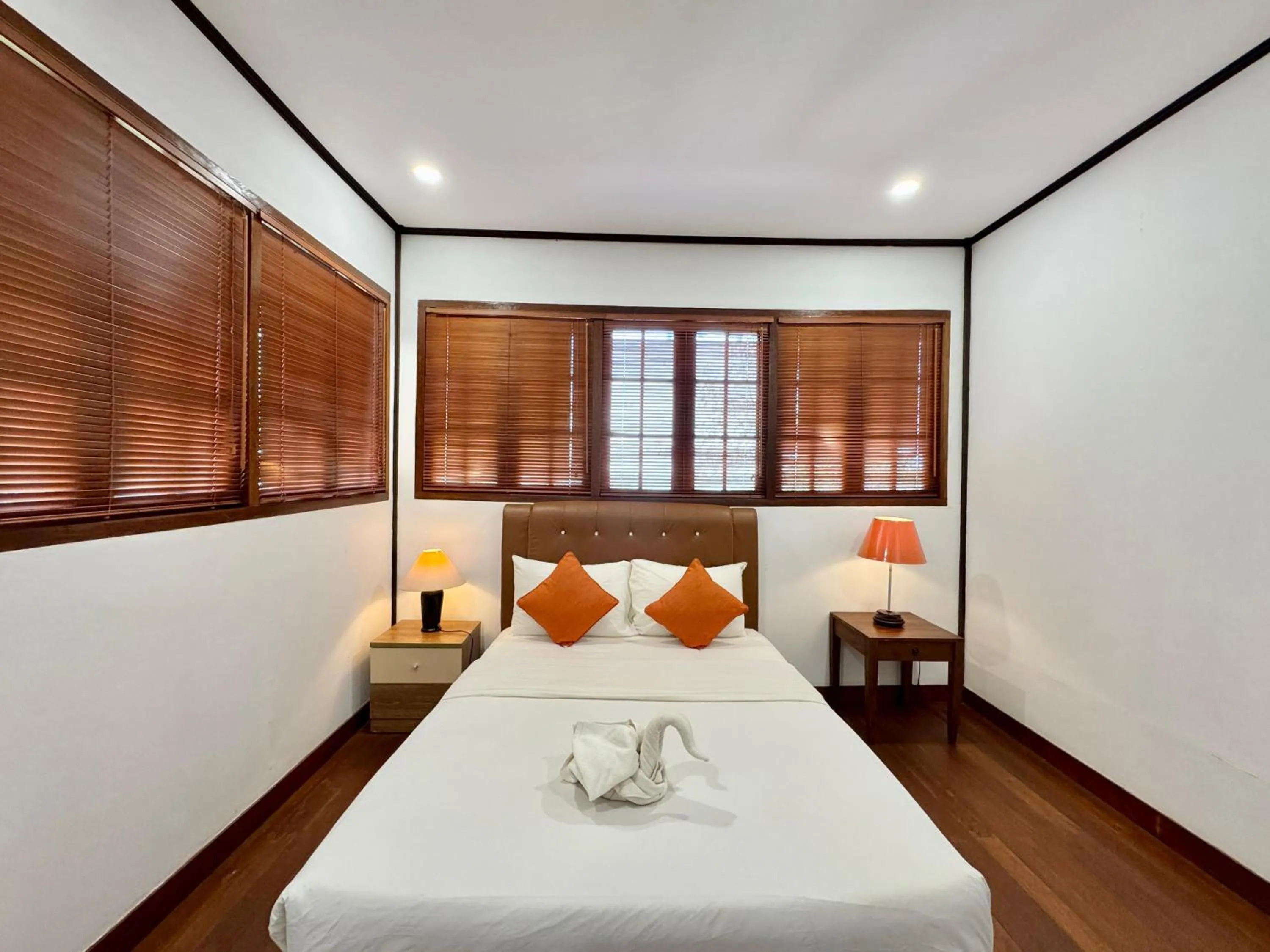 Bedroom, Bed in Nongsa Village