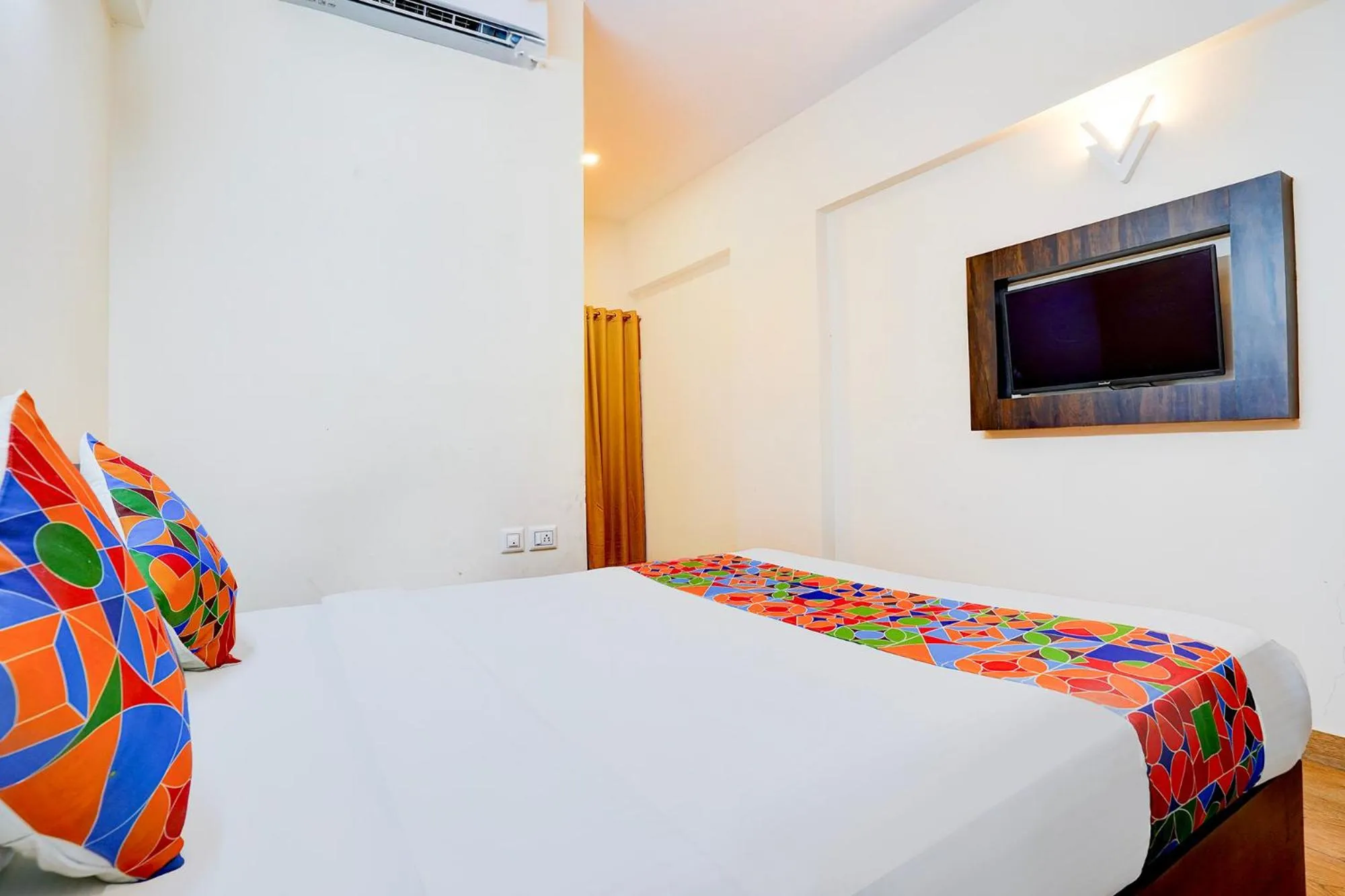 Bed in FabHotel GRK Comforts - Jayanagar