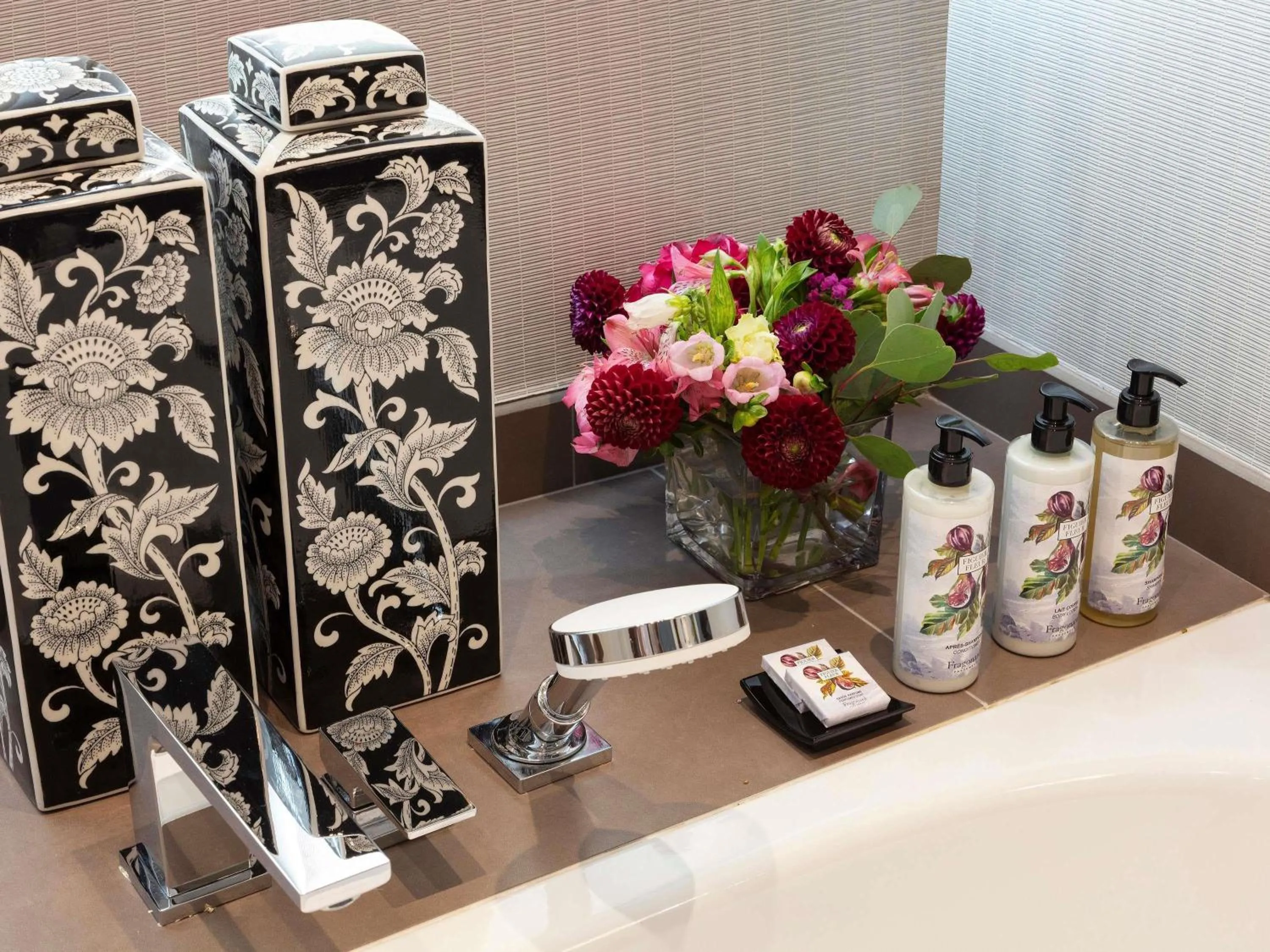 Bedroom in Le Royal Hotel Lyon - MGallery Collection