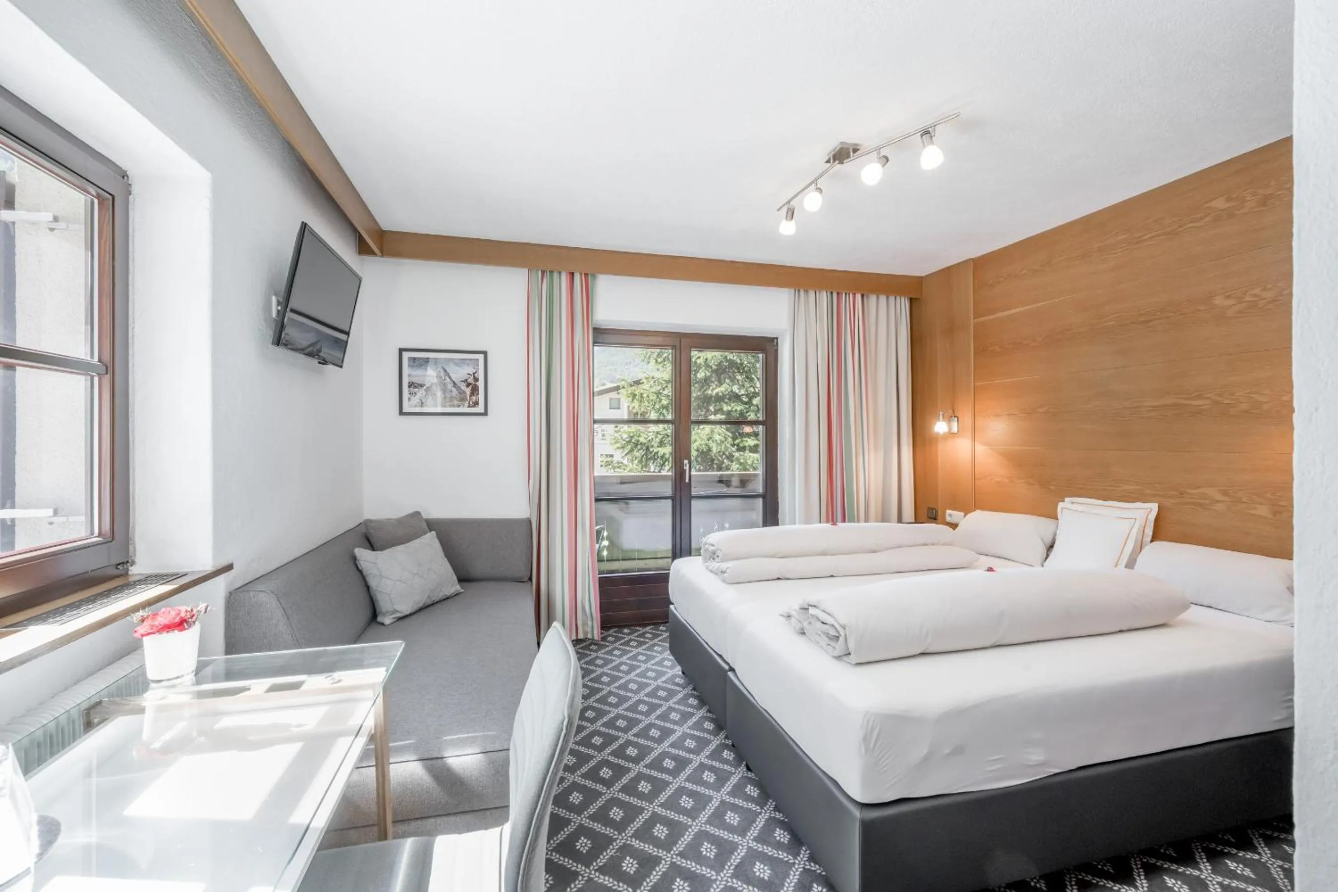 Photo of the whole room, Bed in Corso`s Annabell - Bed & Breakfast