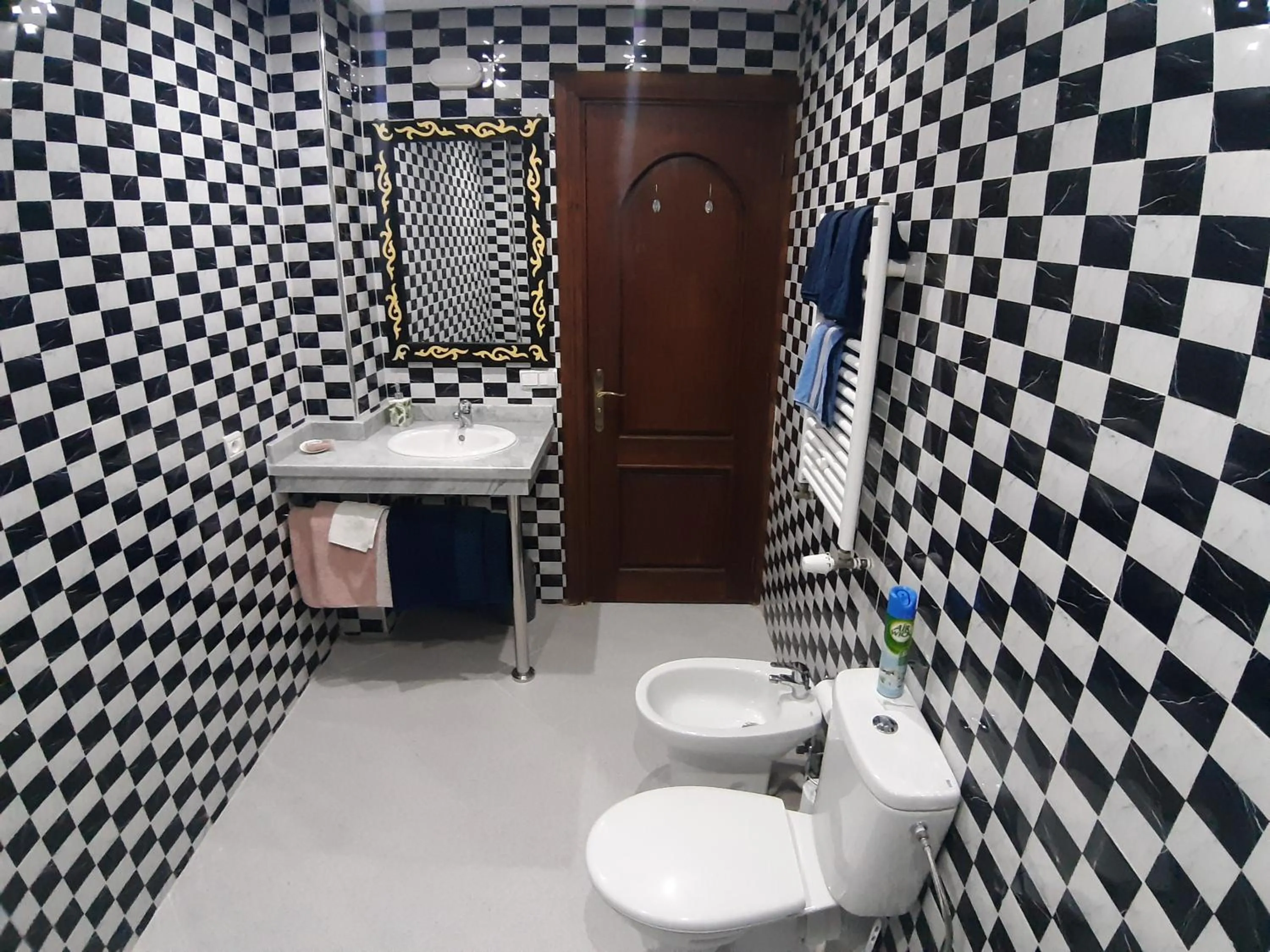 Shower in Riad TANJIL