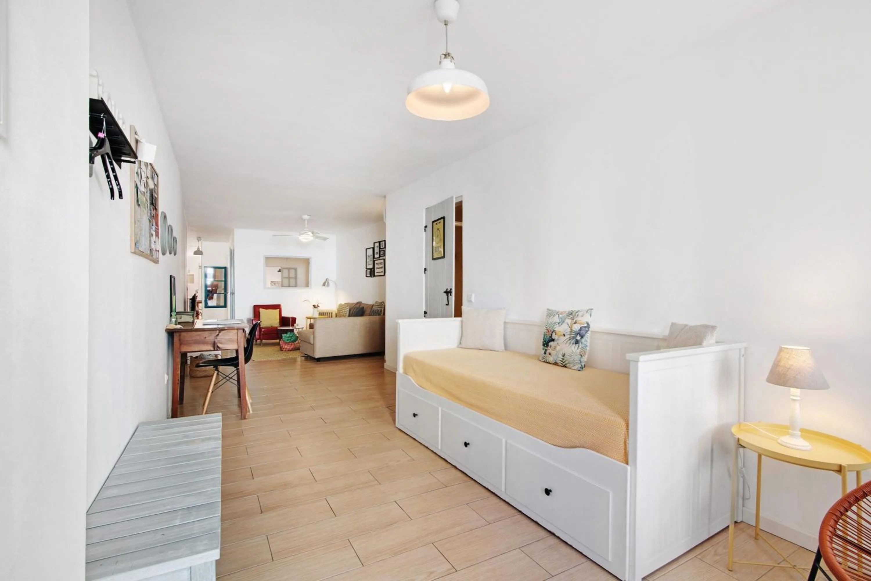 Property building, Bed in Casa Amarela