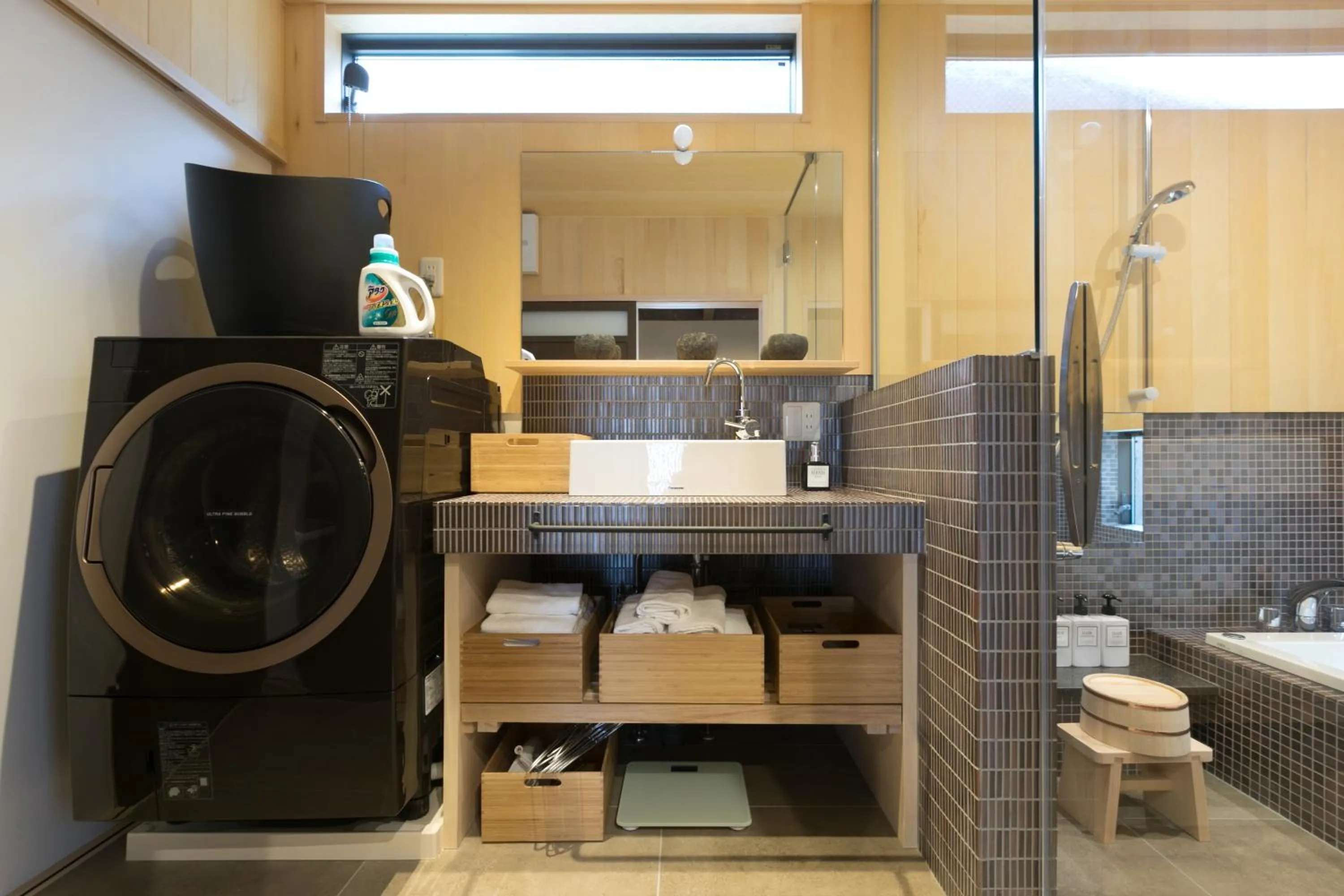 Shower in No.8 Kyoto