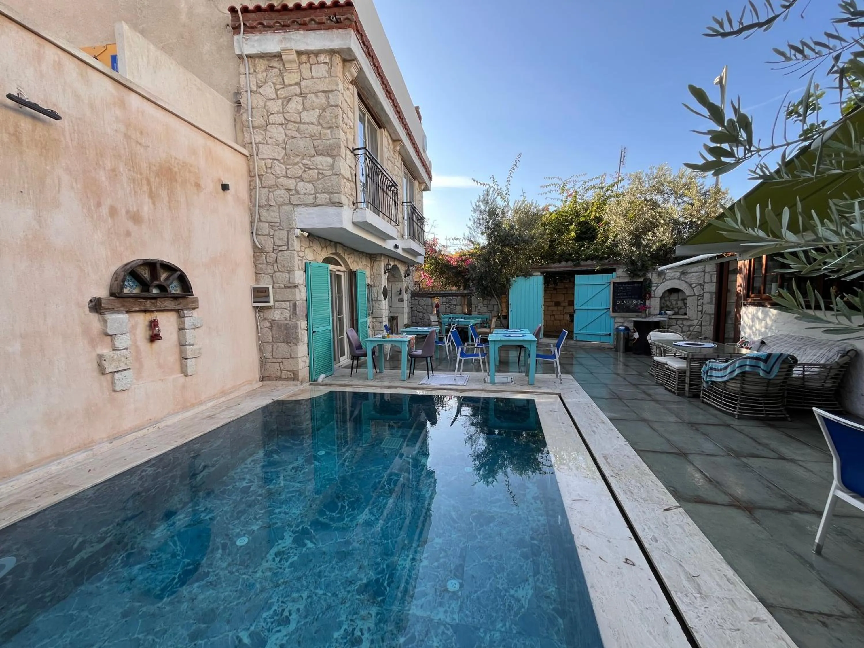 Pool view in Alacati Asmali Konak Hotel