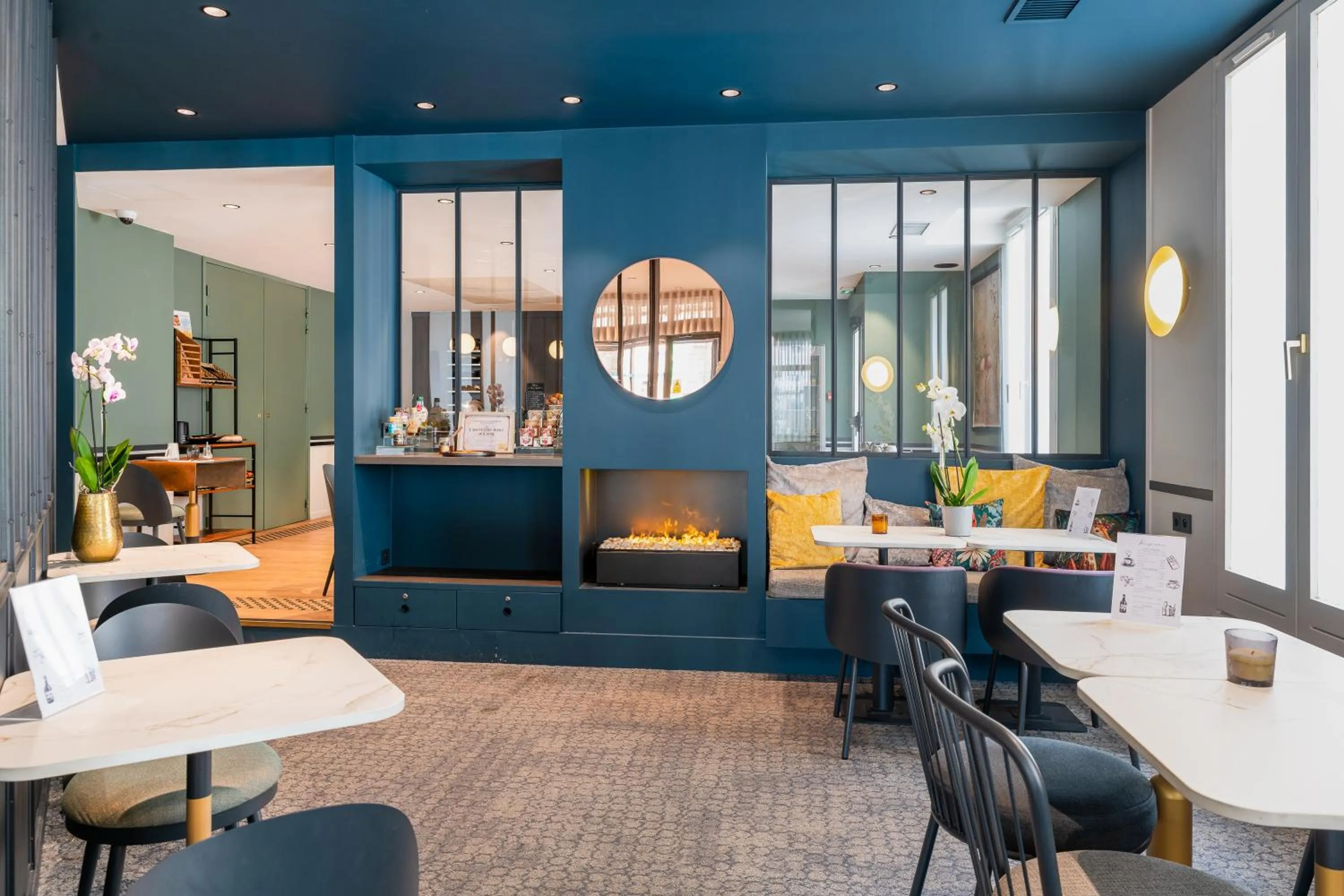 Lobby or reception in Best Western Hotel du Pont Wilson