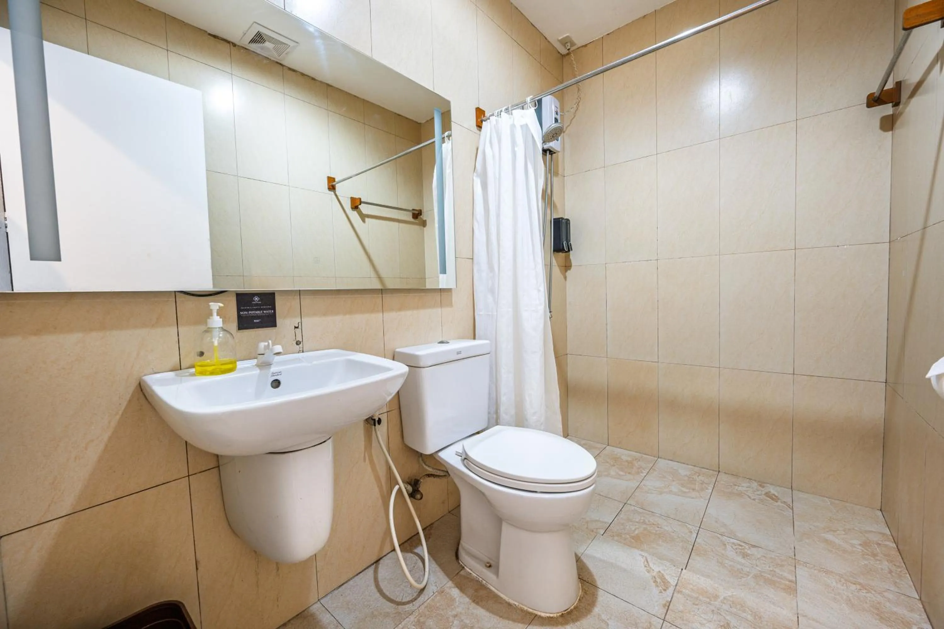 Shower in C Hotel Managed by H Hospitality Group