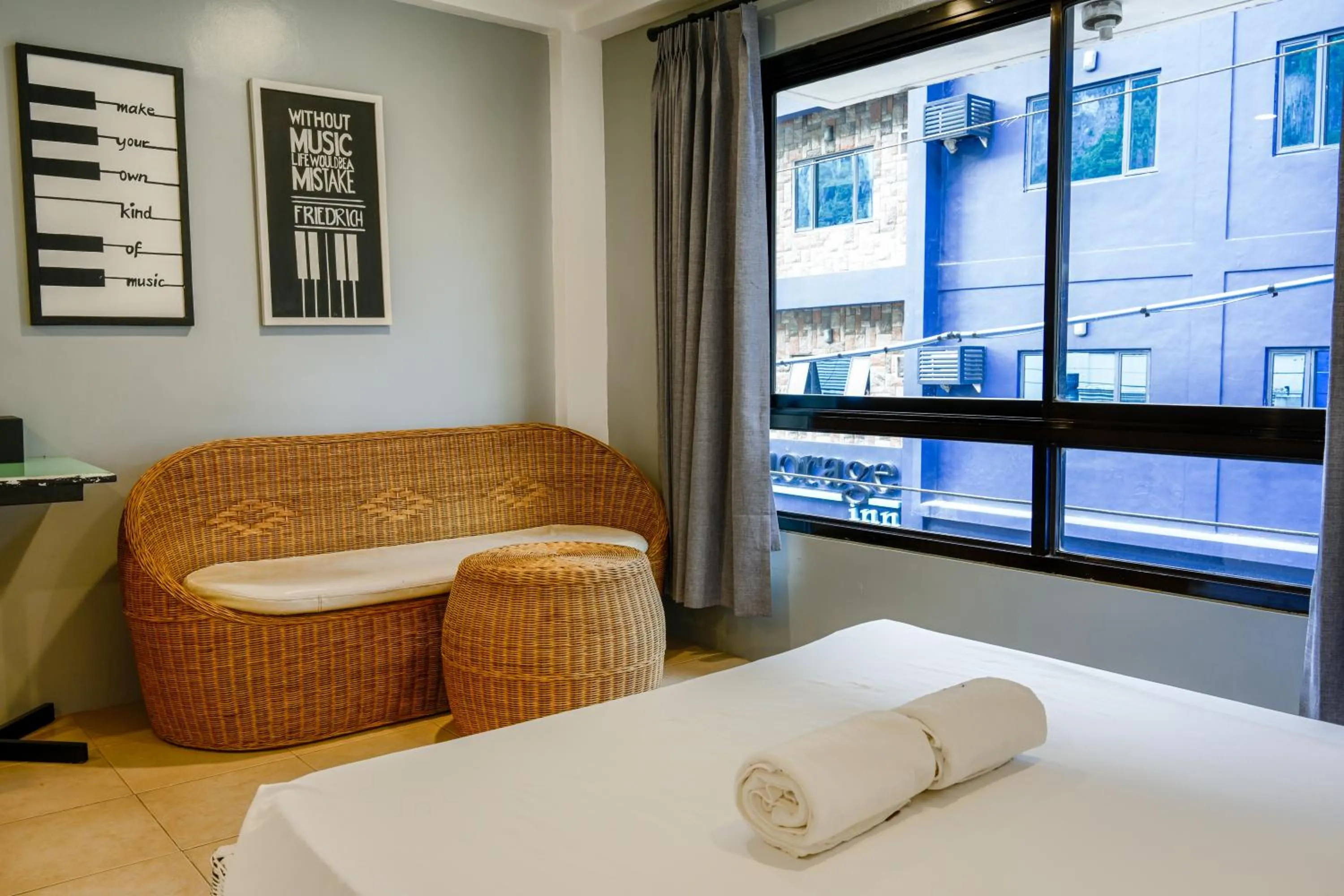 Seating area, Bed in C Hotel Managed by H Hospitality Group