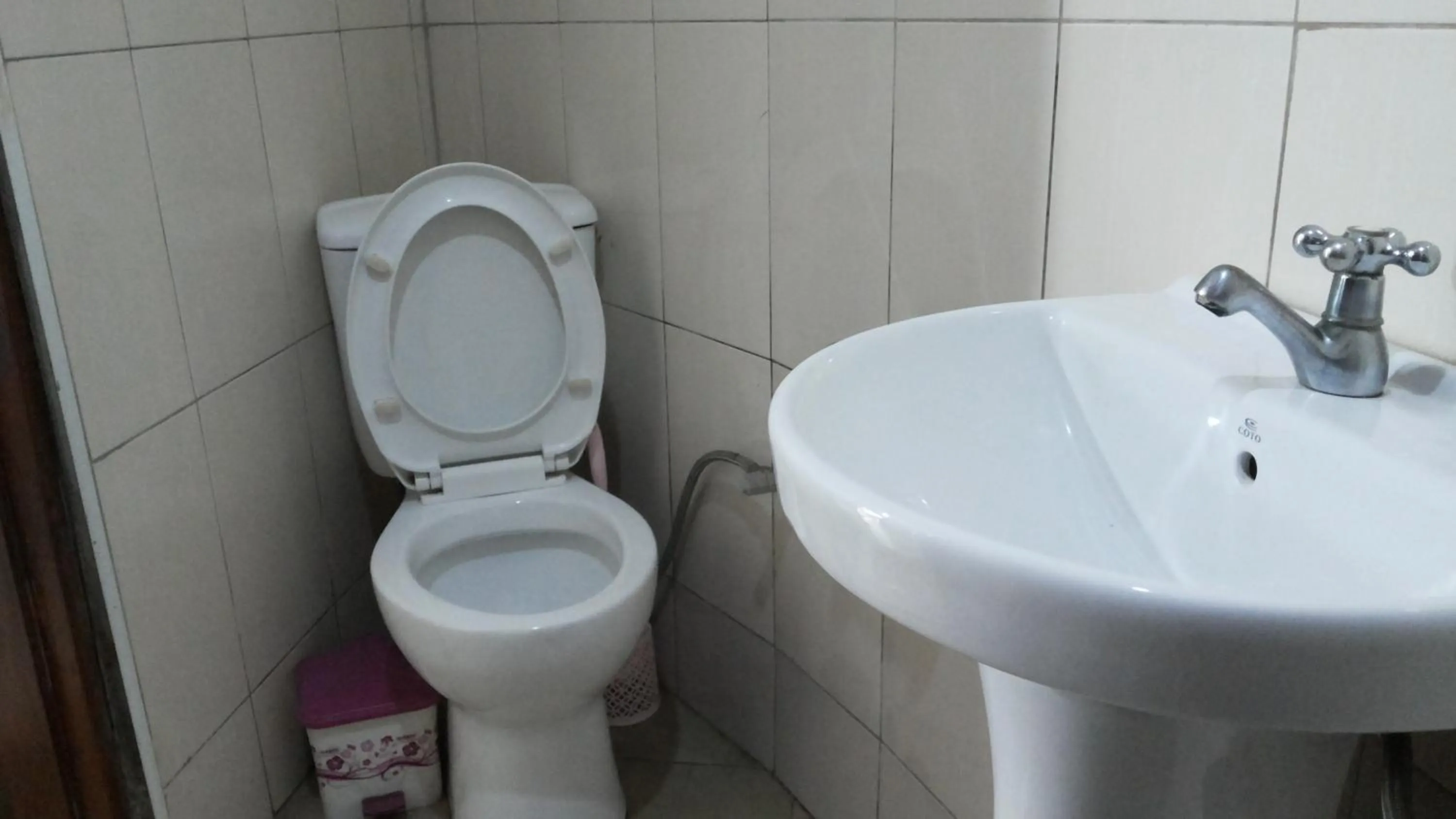 Bathroom in Kalalo Cottage Inn