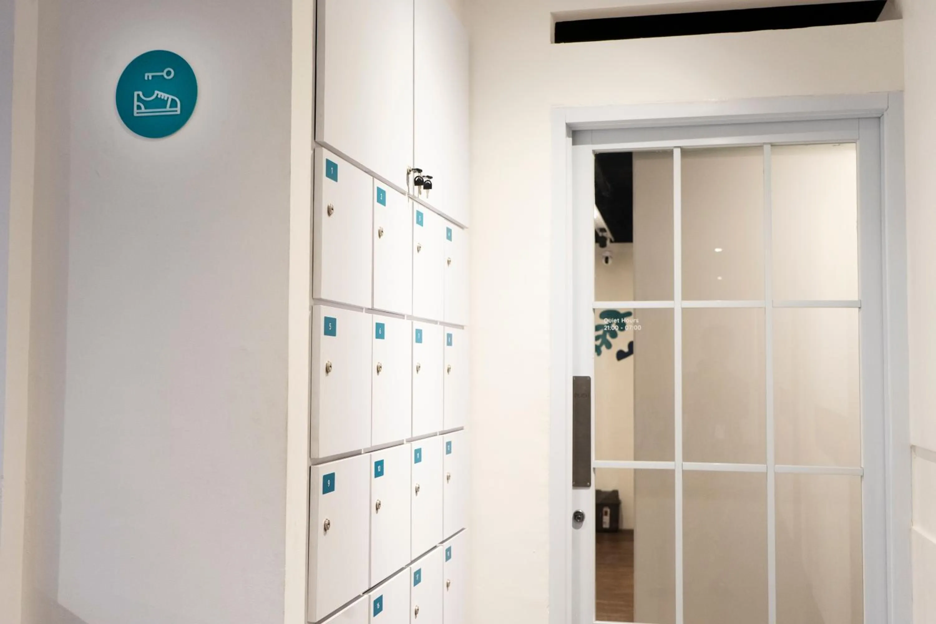 microwave in Bobopod Alun-Alun, Bandung