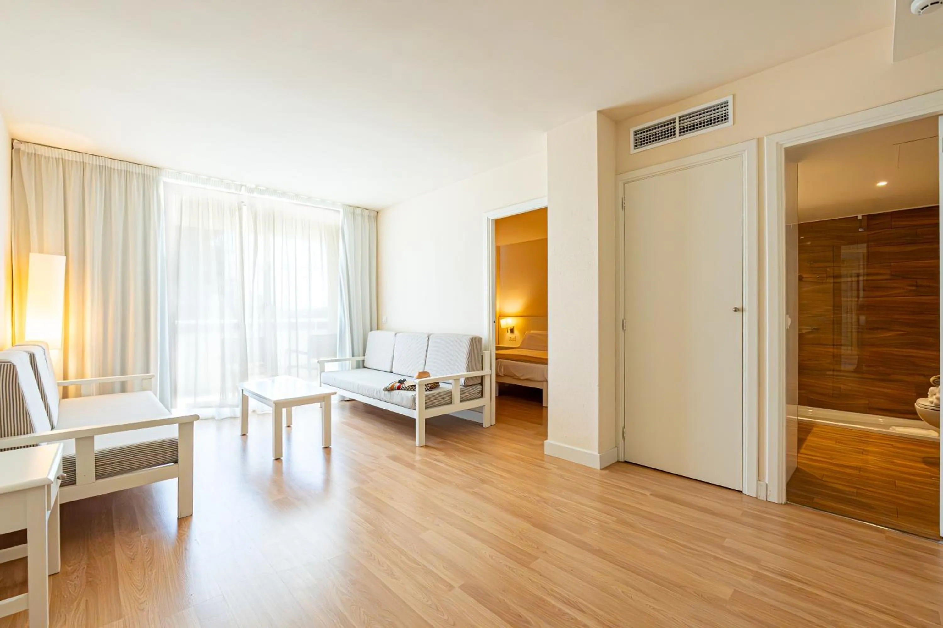 Living room in Hotel Rosella affiliated by Intelier