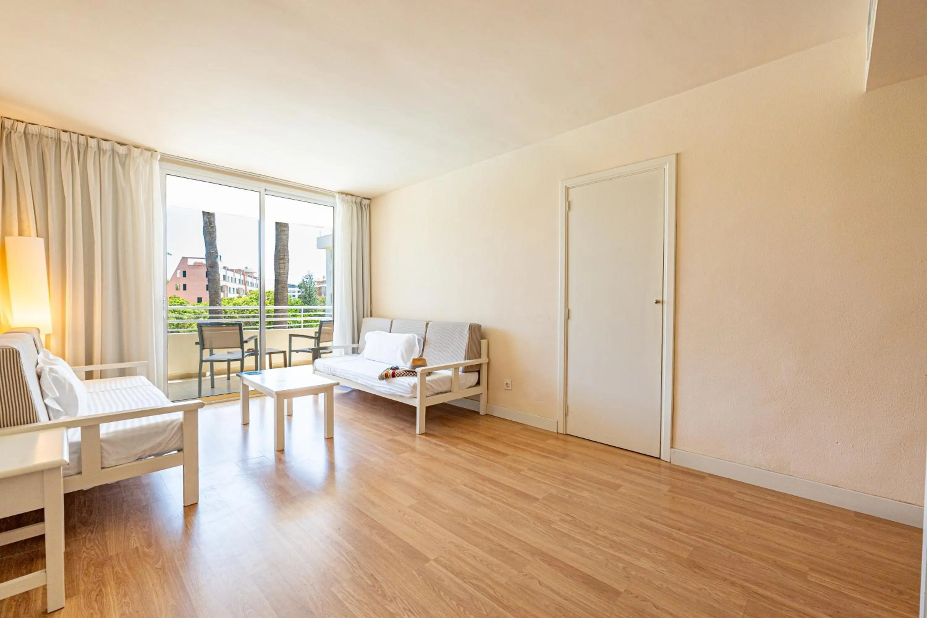 Living room in Hotel Rosella affiliated by Intelier