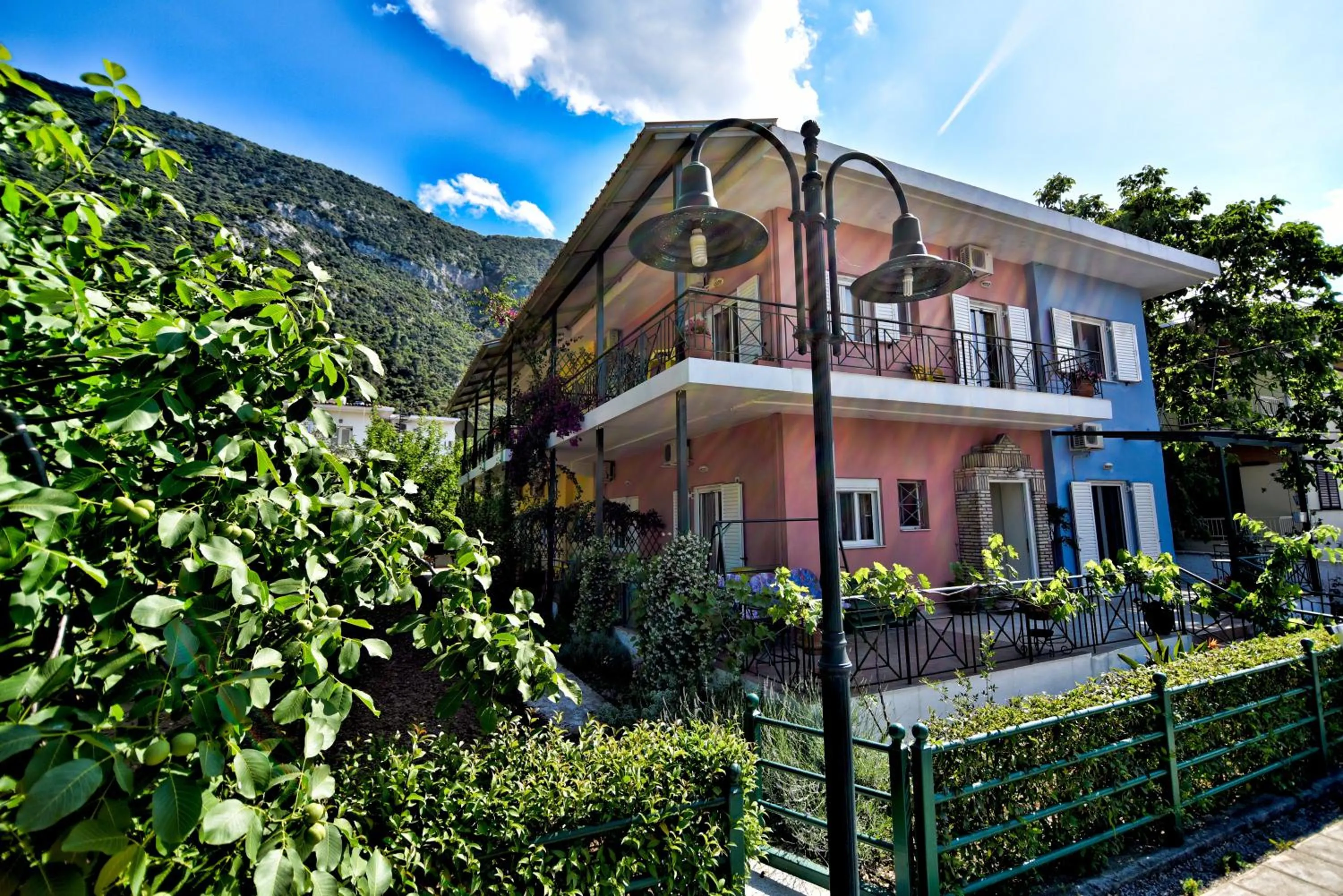 Facade/entrance in Tsertos Apartments