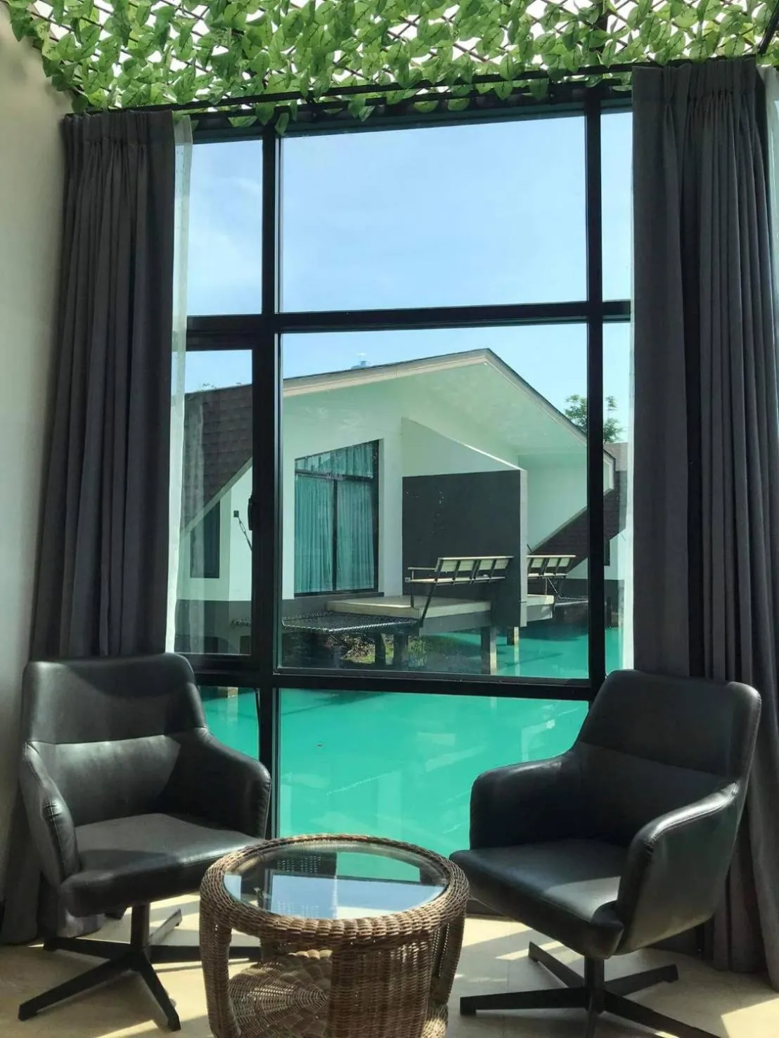 Boat House Boutique Riverside