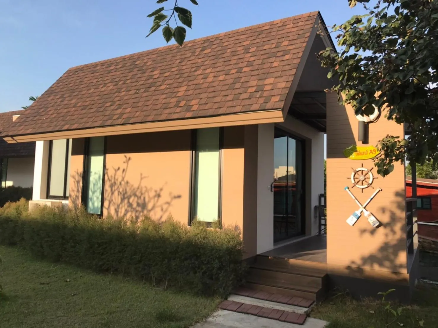 Boat House Boutique Riverside