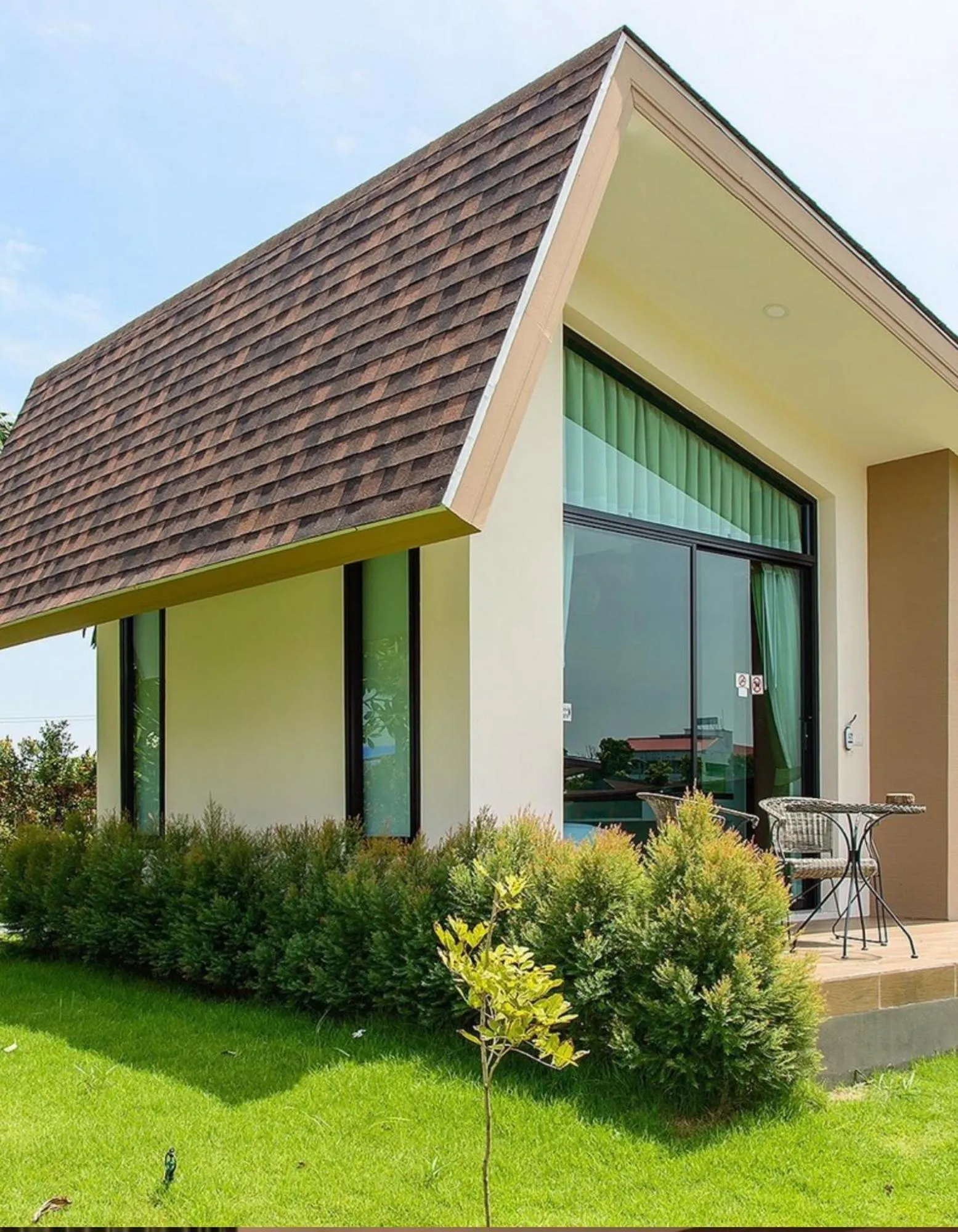 Boat House Boutique Riverside