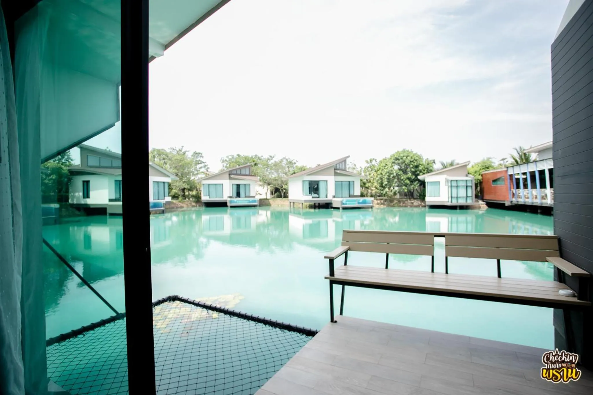 Boat House Boutique Riverside