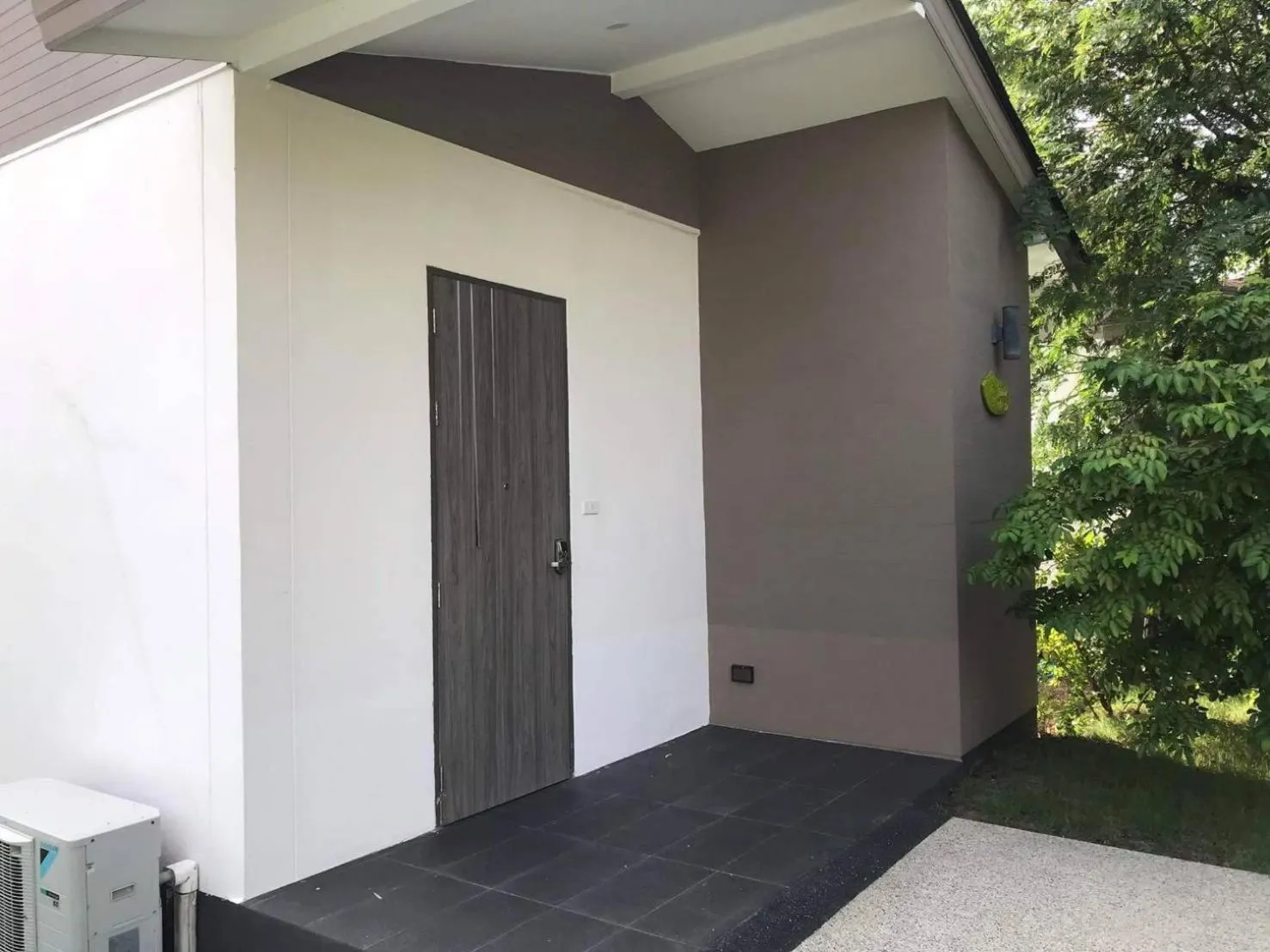 Boat House Boutique Riverside