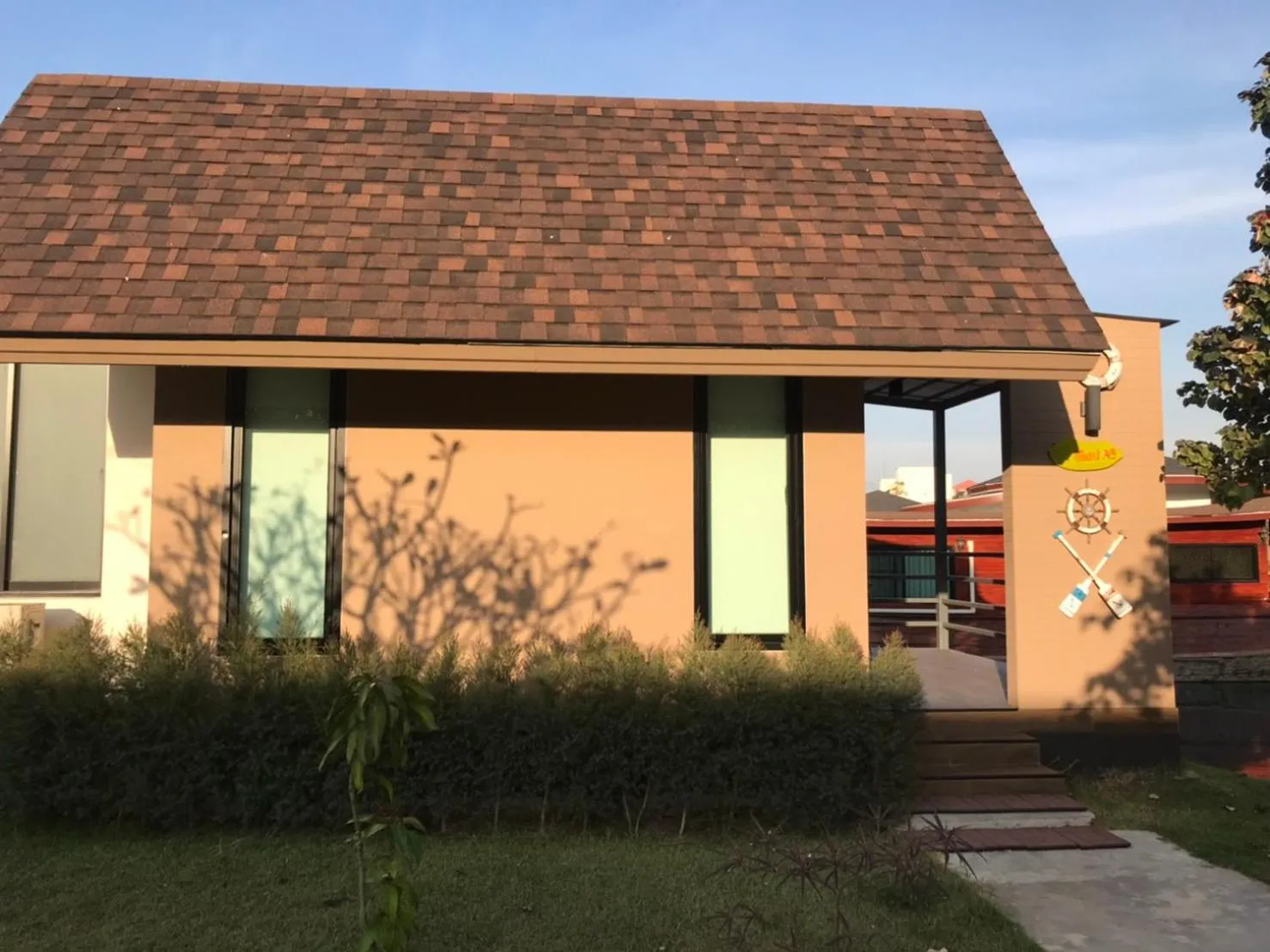 Boat House Boutique Riverside