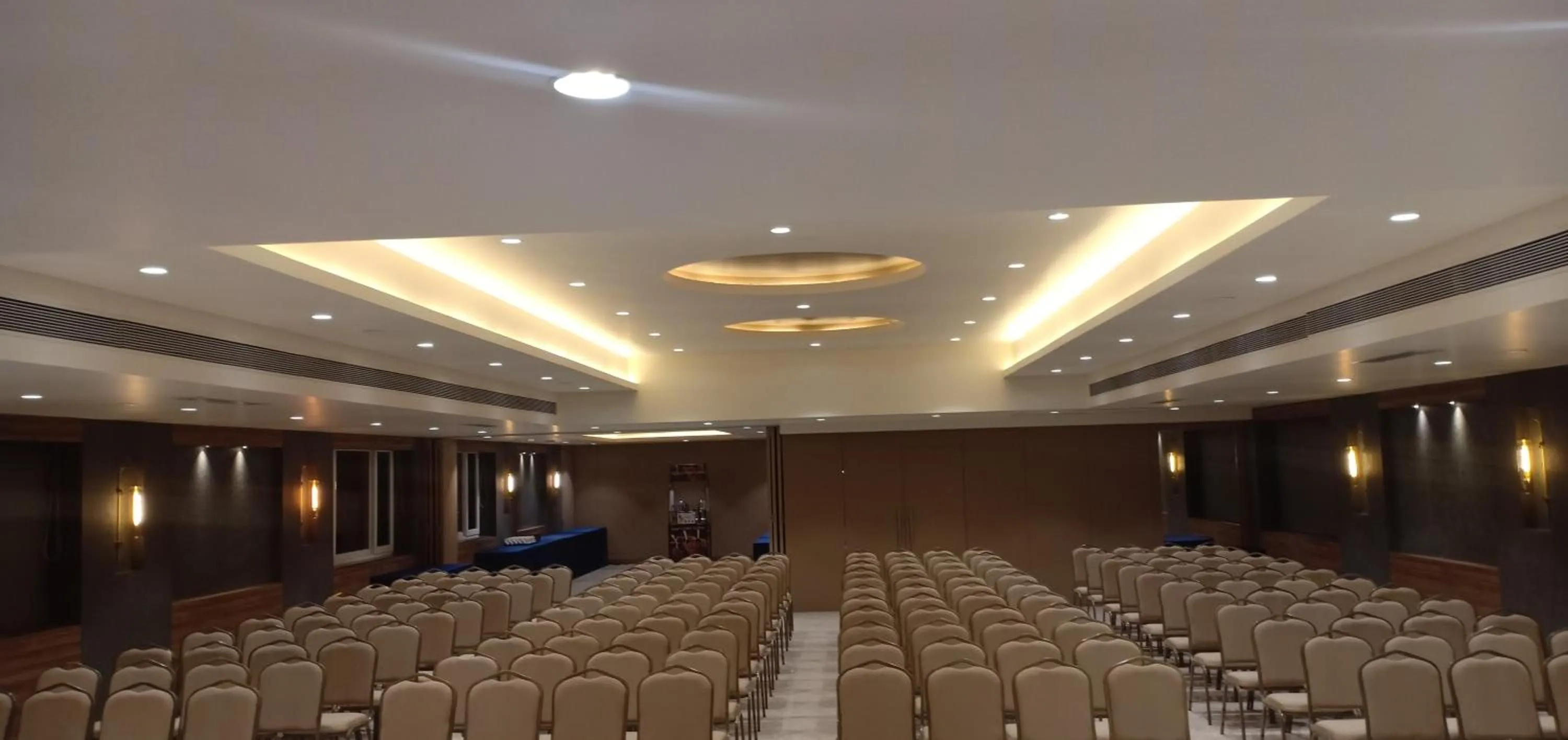 Business facilities in Cosmique Clarks Inn Suites Goa