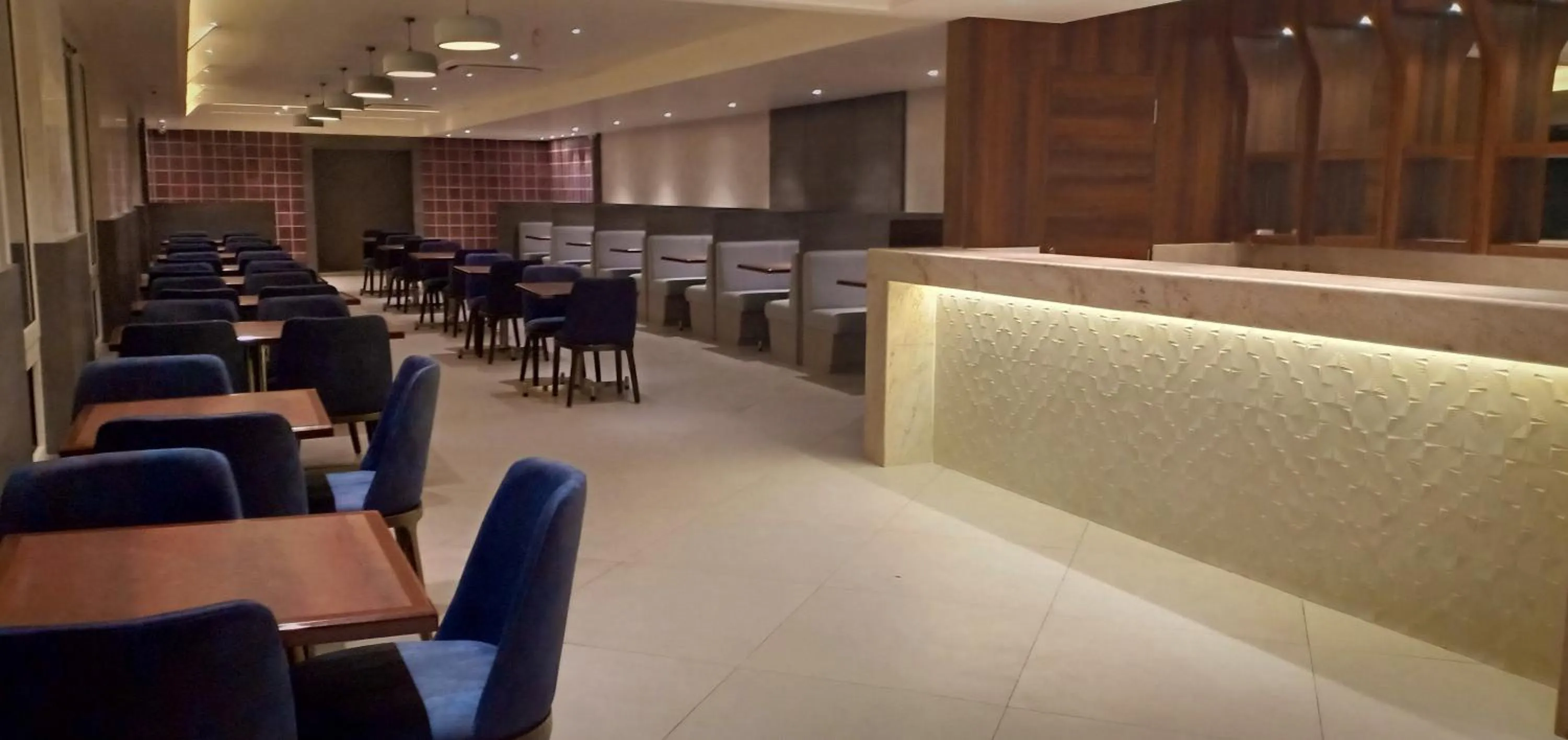 Restaurant/places to eat in Cosmique Clarks Inn Suites Goa