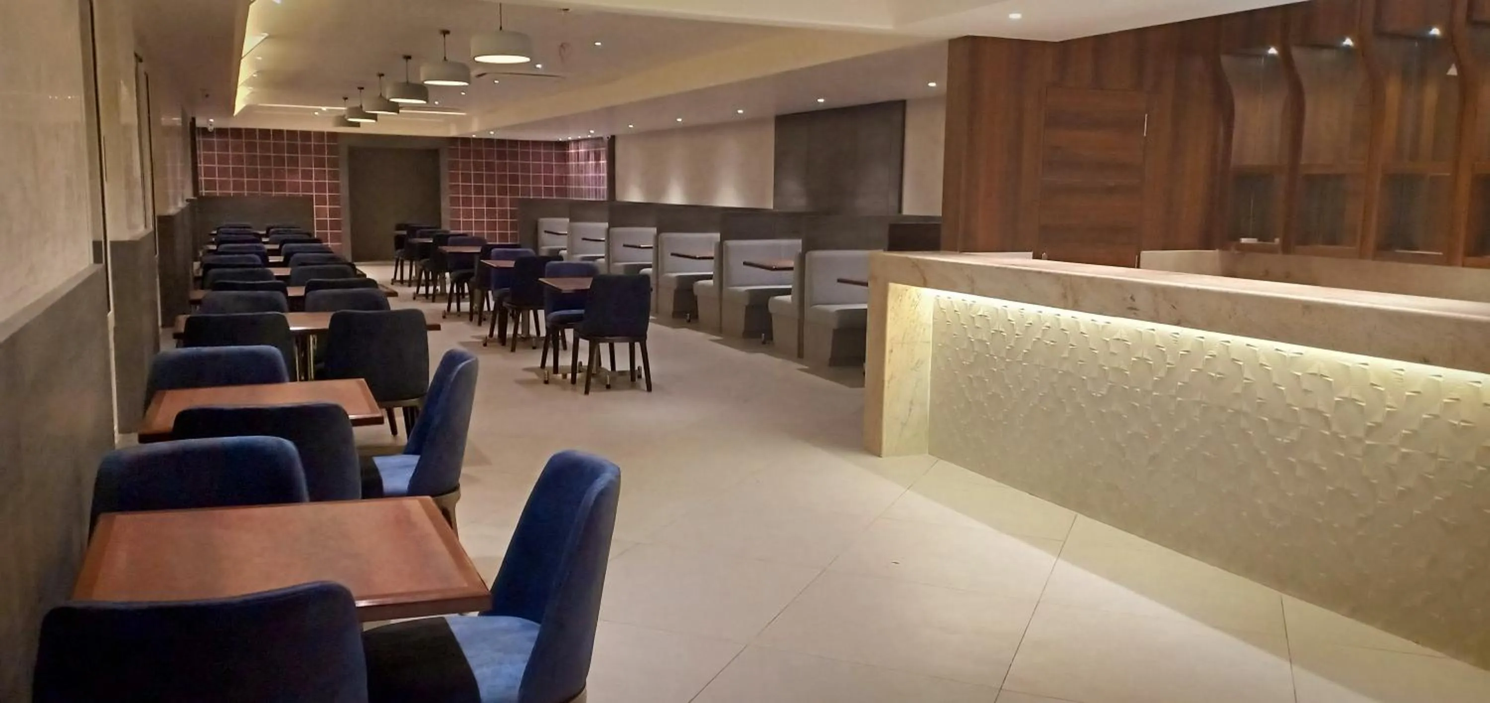 Restaurant/places to eat in Cosmique Clarks Inn Suites Goa