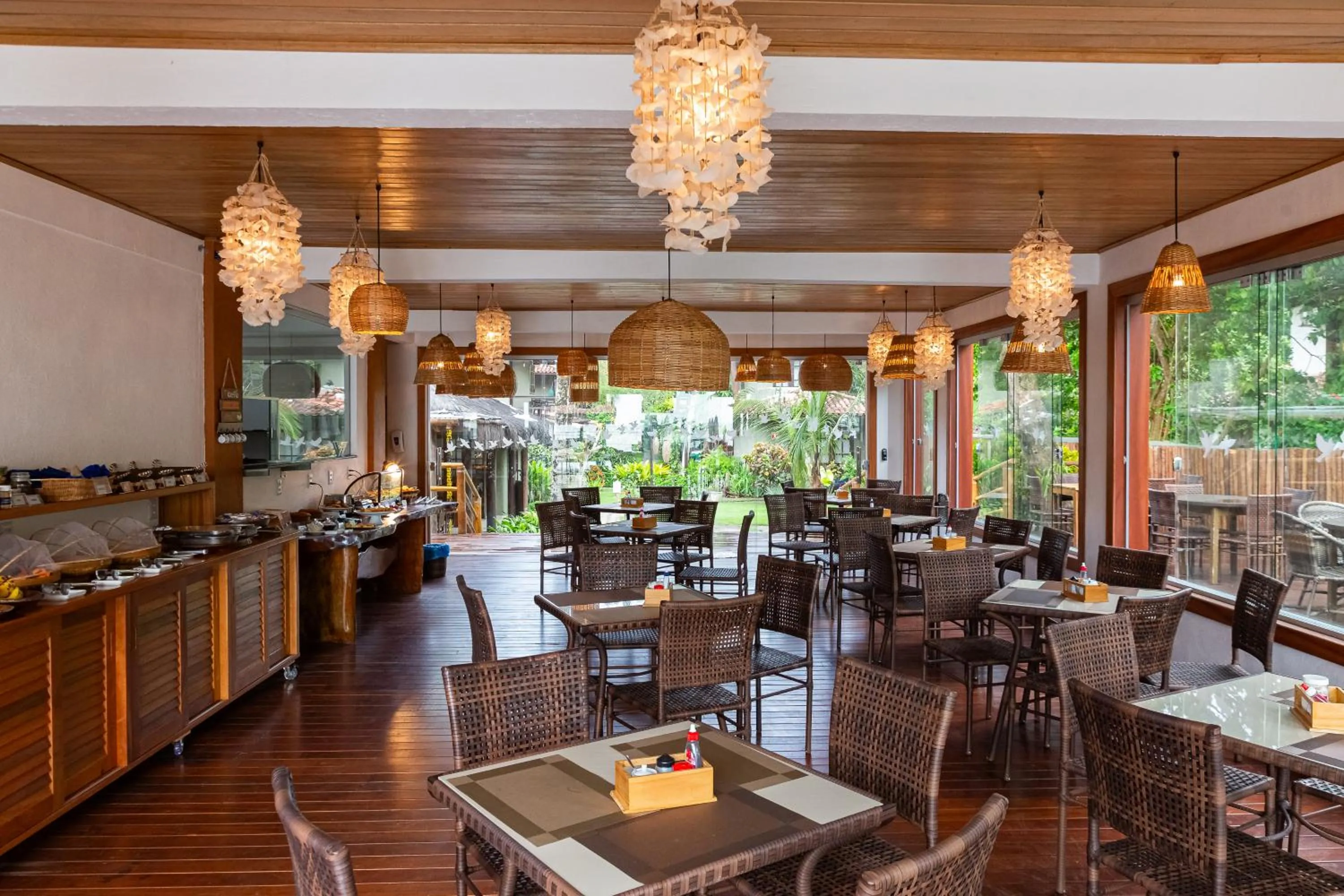 Restaurant/places to eat in Hotel Pousada Villa Zena - Frente ao Mar - Pé na areia