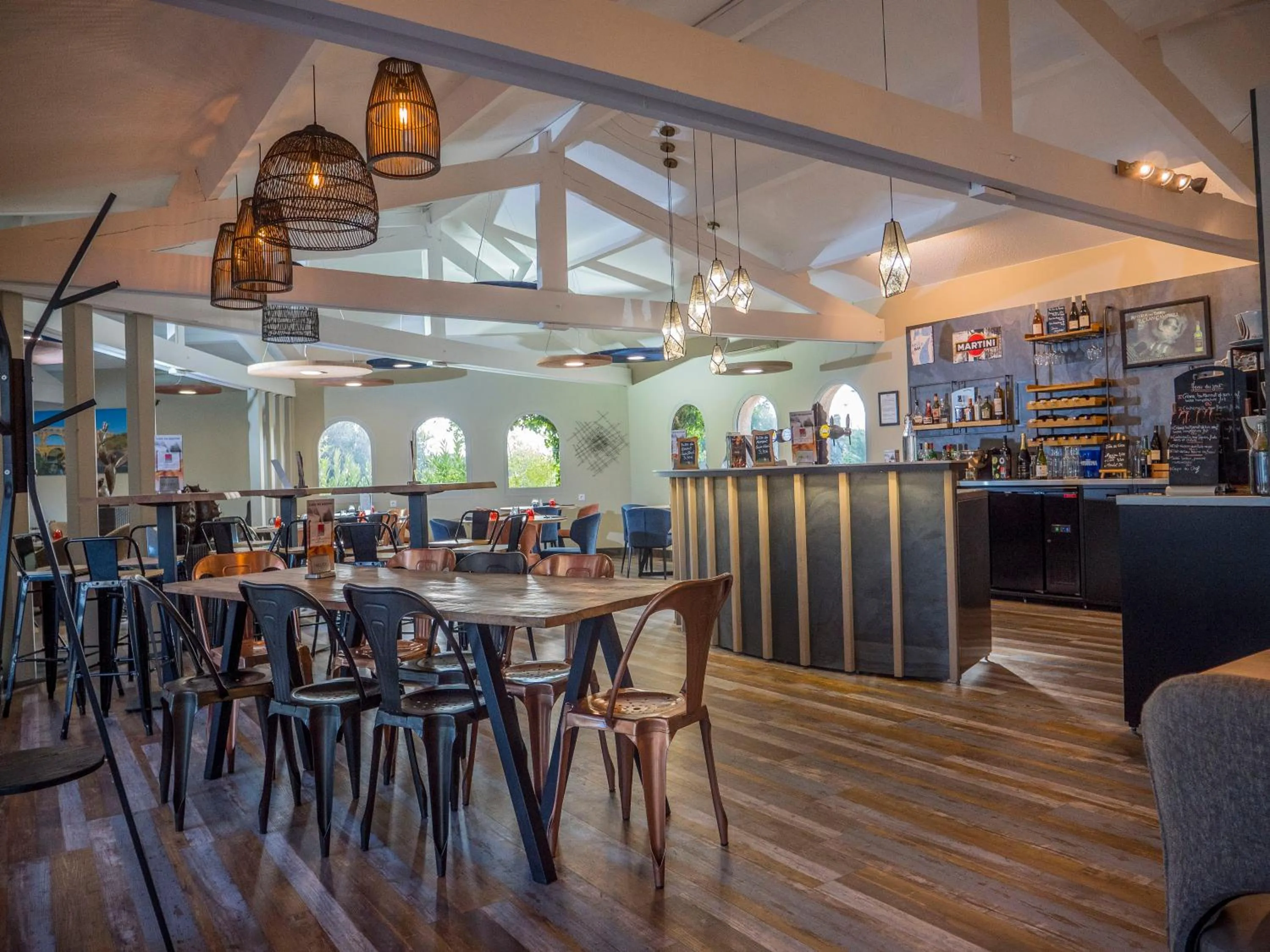 Restaurant/places to eat in Logis Hotel Restaurant Uzès Pont du Gard