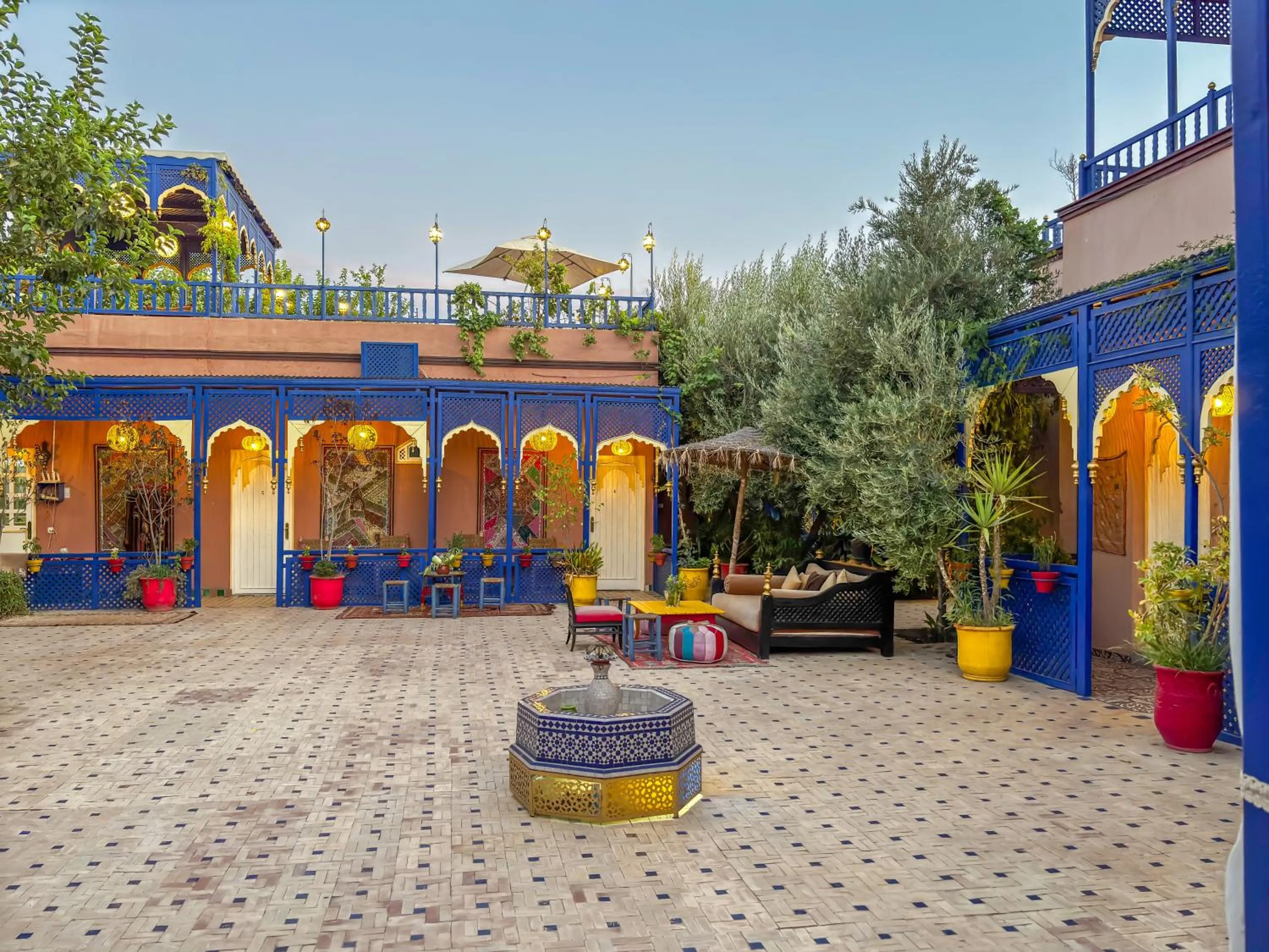 Property building in Le Bleu House