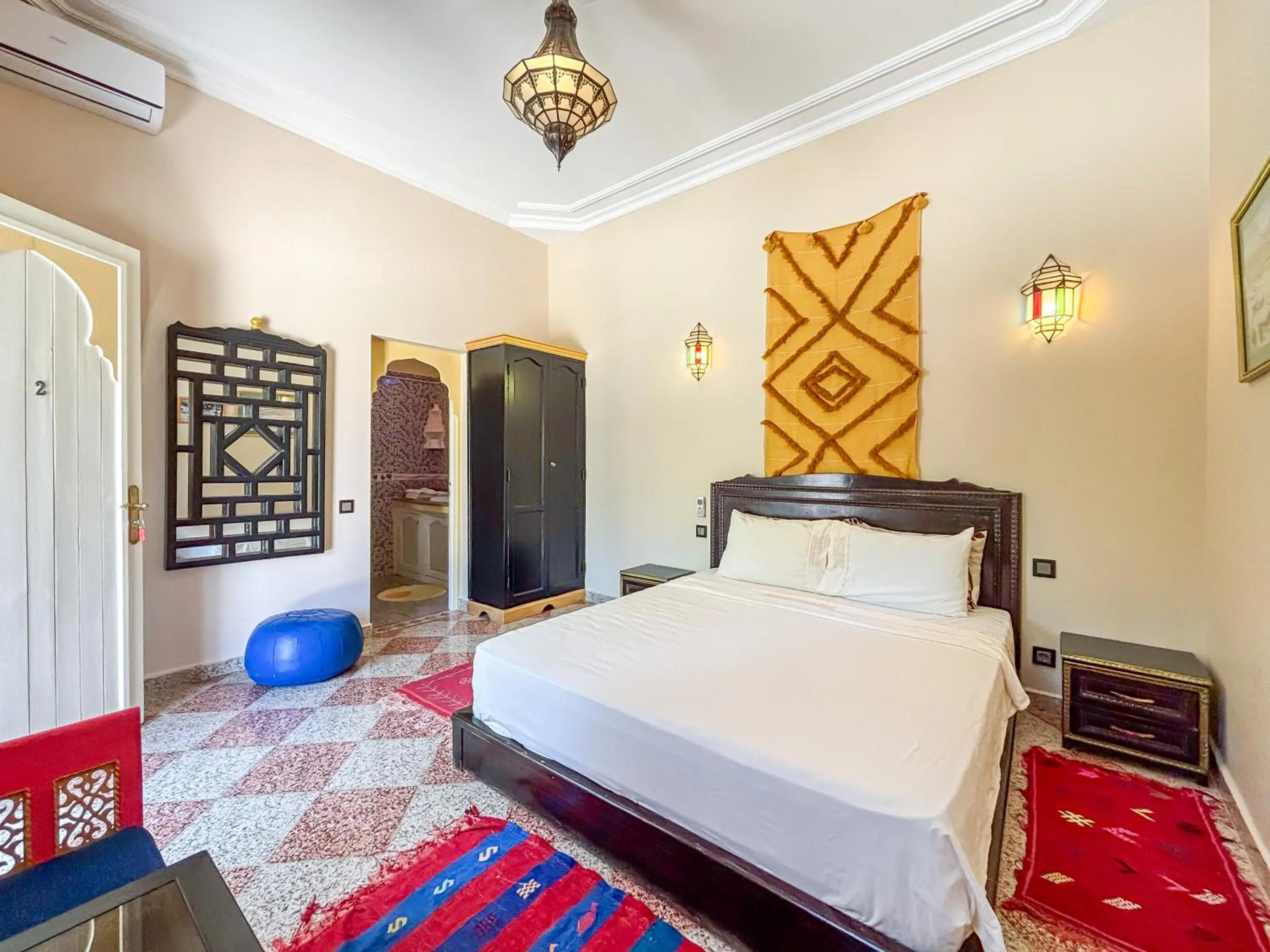 Bed in Le Bleu House