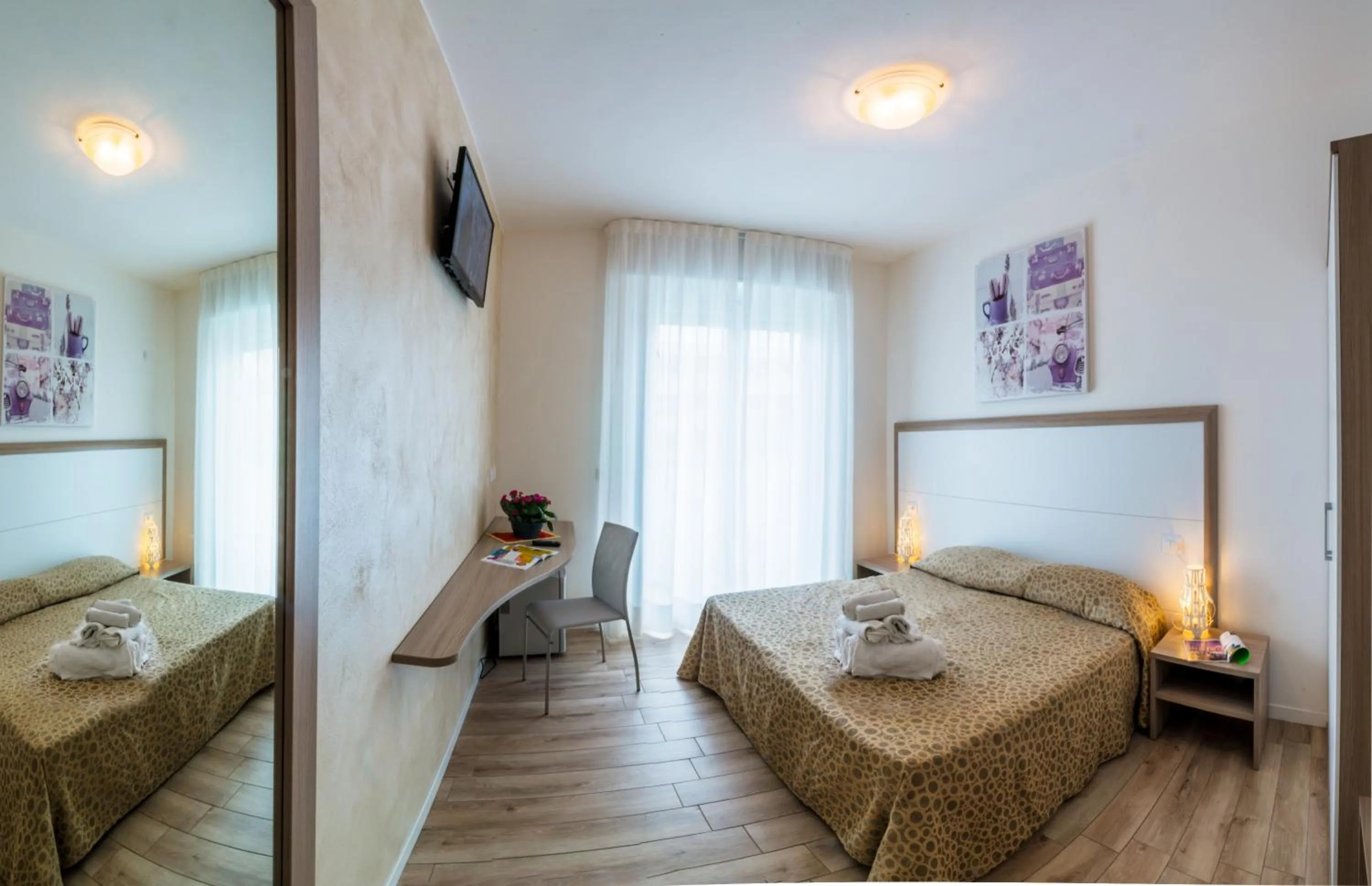 Bed in Hotel Milano 3S