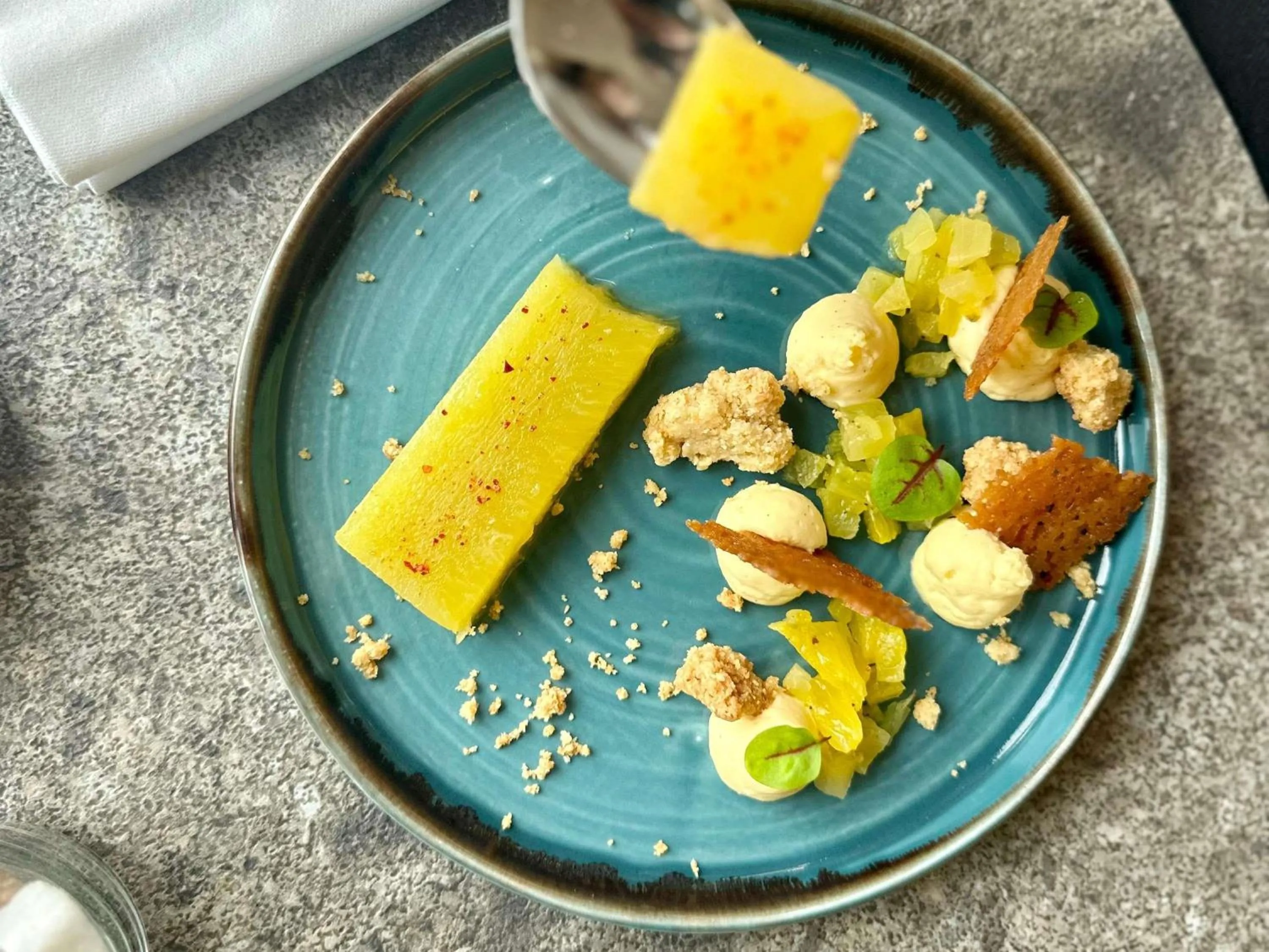 Restaurant/places to eat in ibis Styles Aix les Bains Domaine de Marlioz