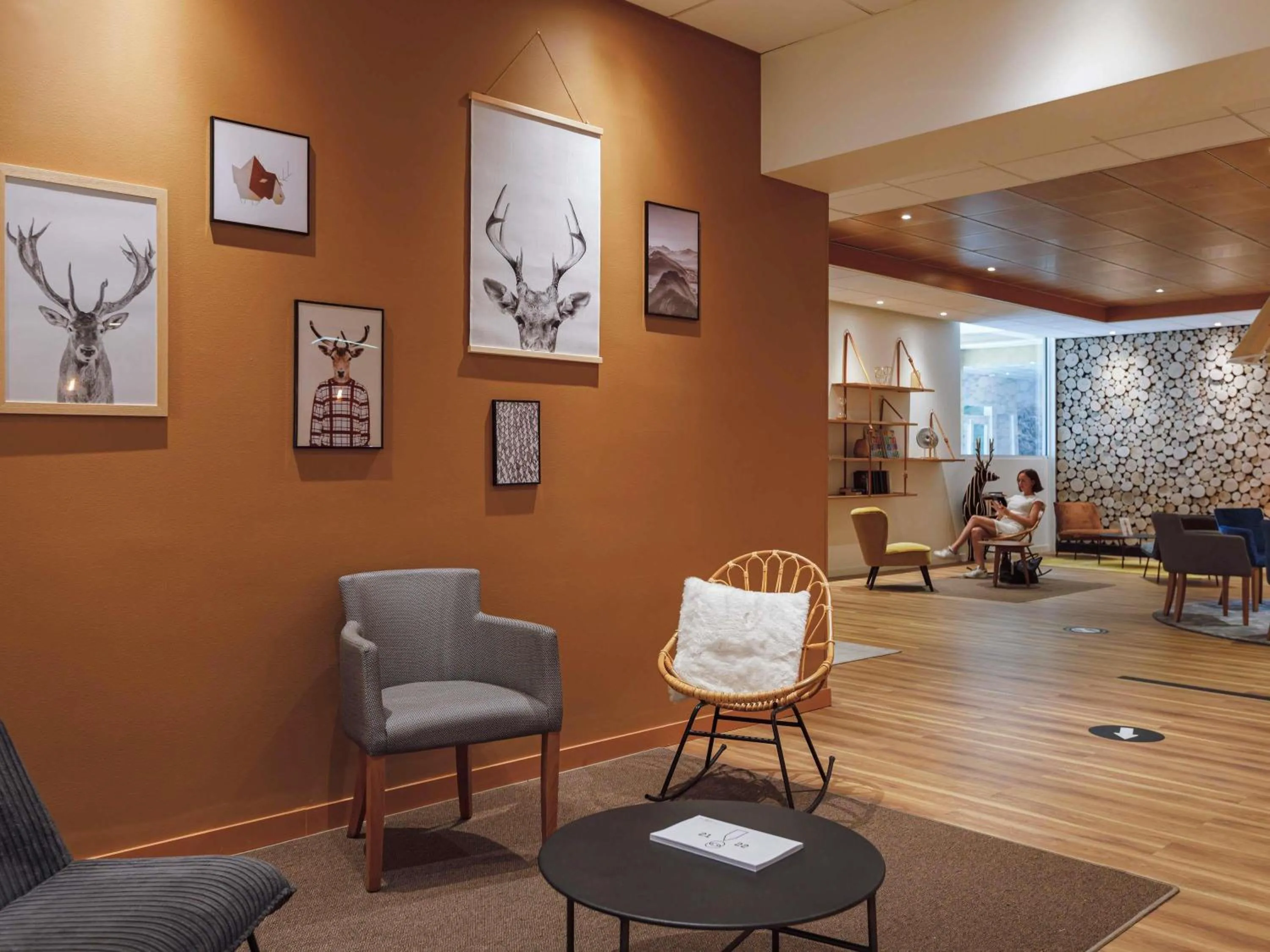 Lounge or bar in ibis Styles Aix les Bains Domaine de Marlioz