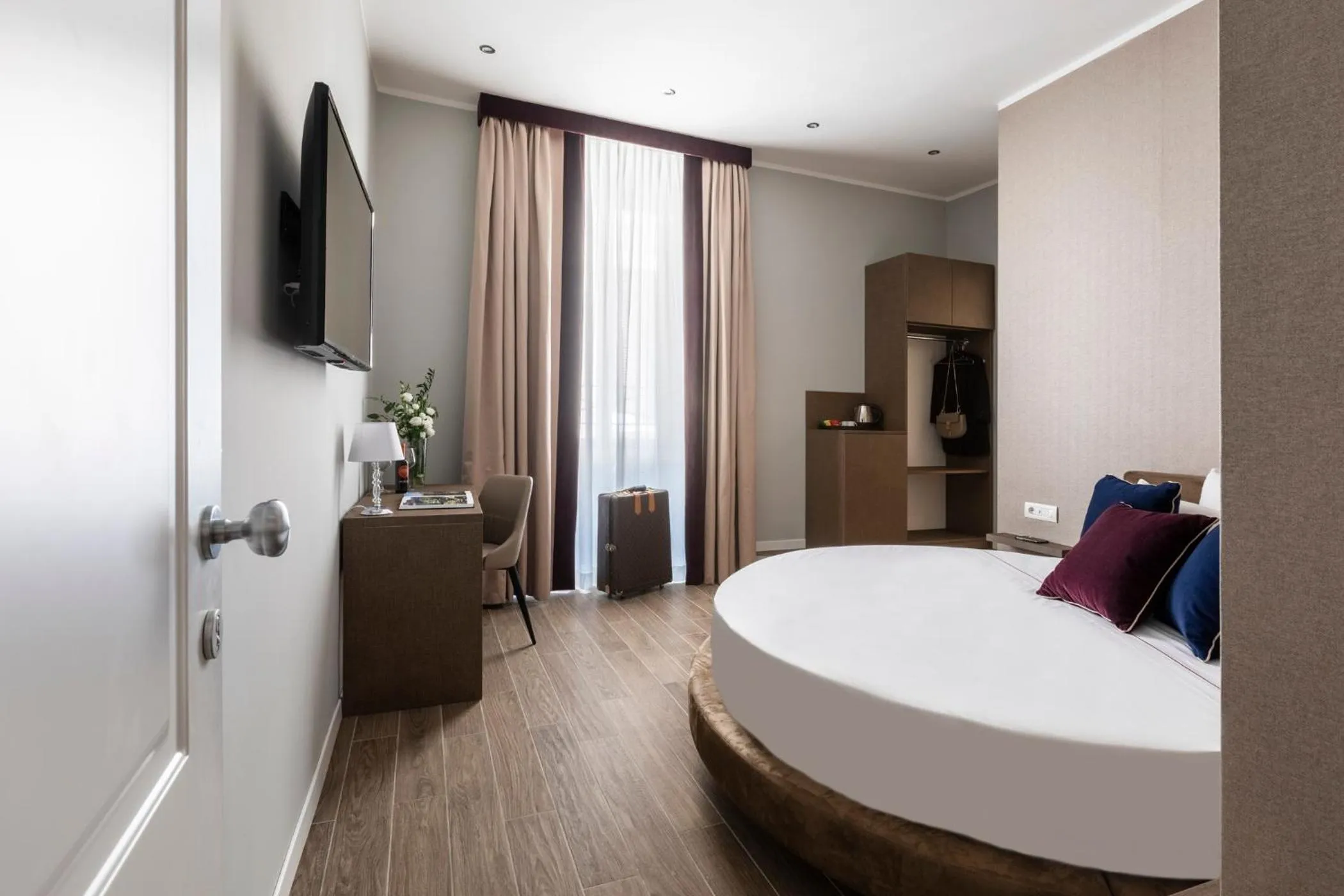 TV and multimedia, Bed in Giubbonari Suites
