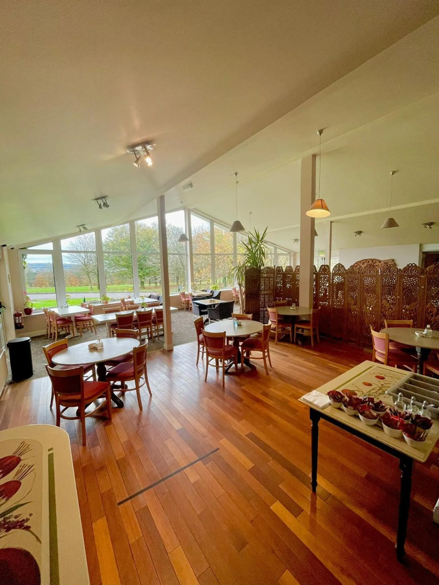 Restaurant/places to eat in Fernhill Lodge Carrigaline