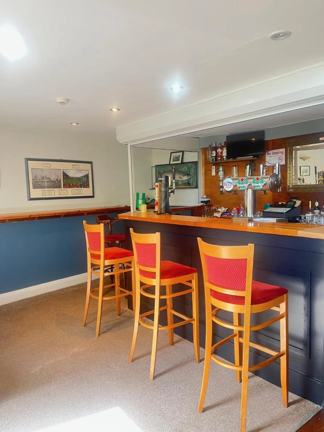 Lounge or bar in Fernhill Lodge Carrigaline