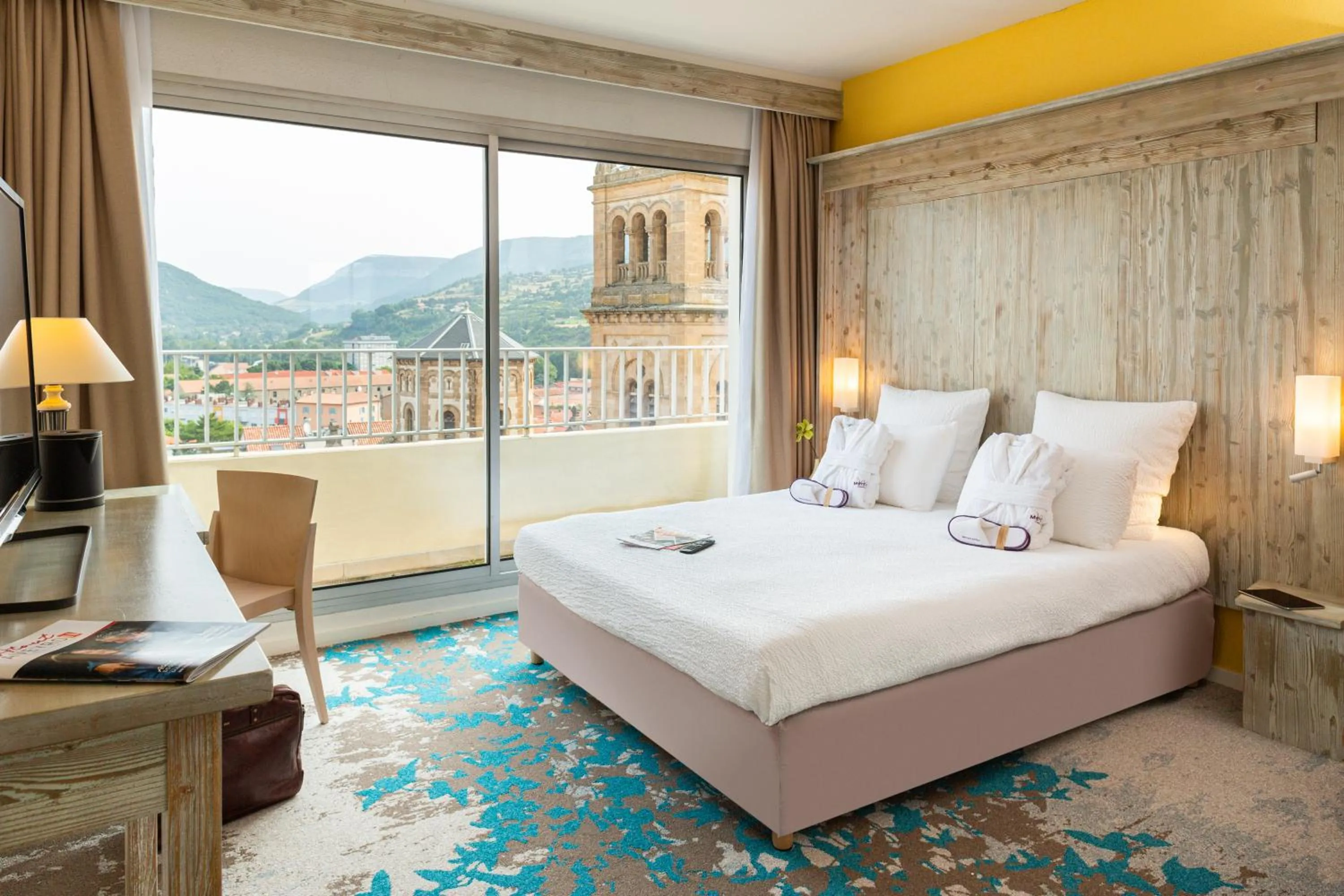 Bedroom, Bed in Mercure Millau