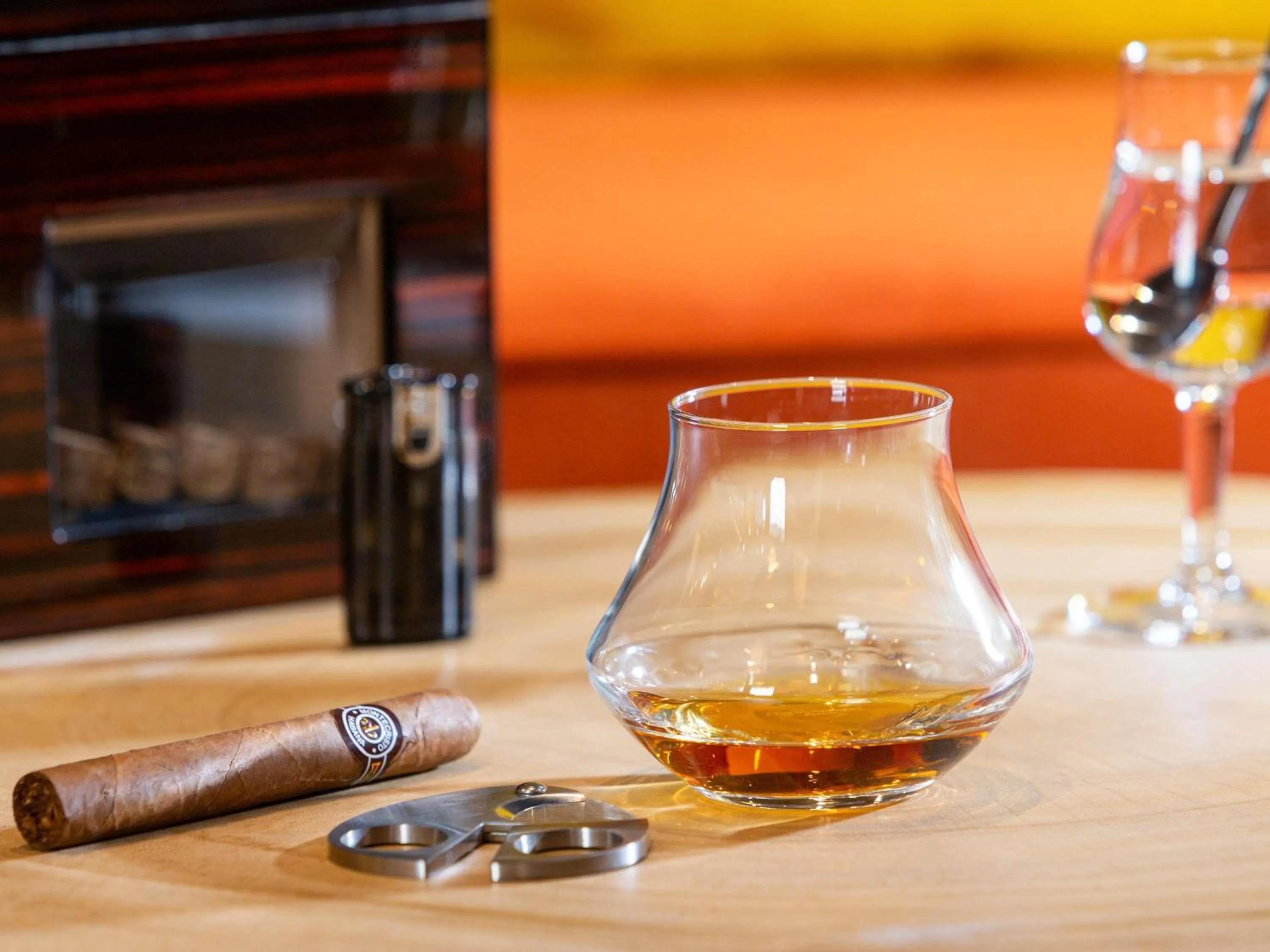 Lounge or bar in Mercure Millau