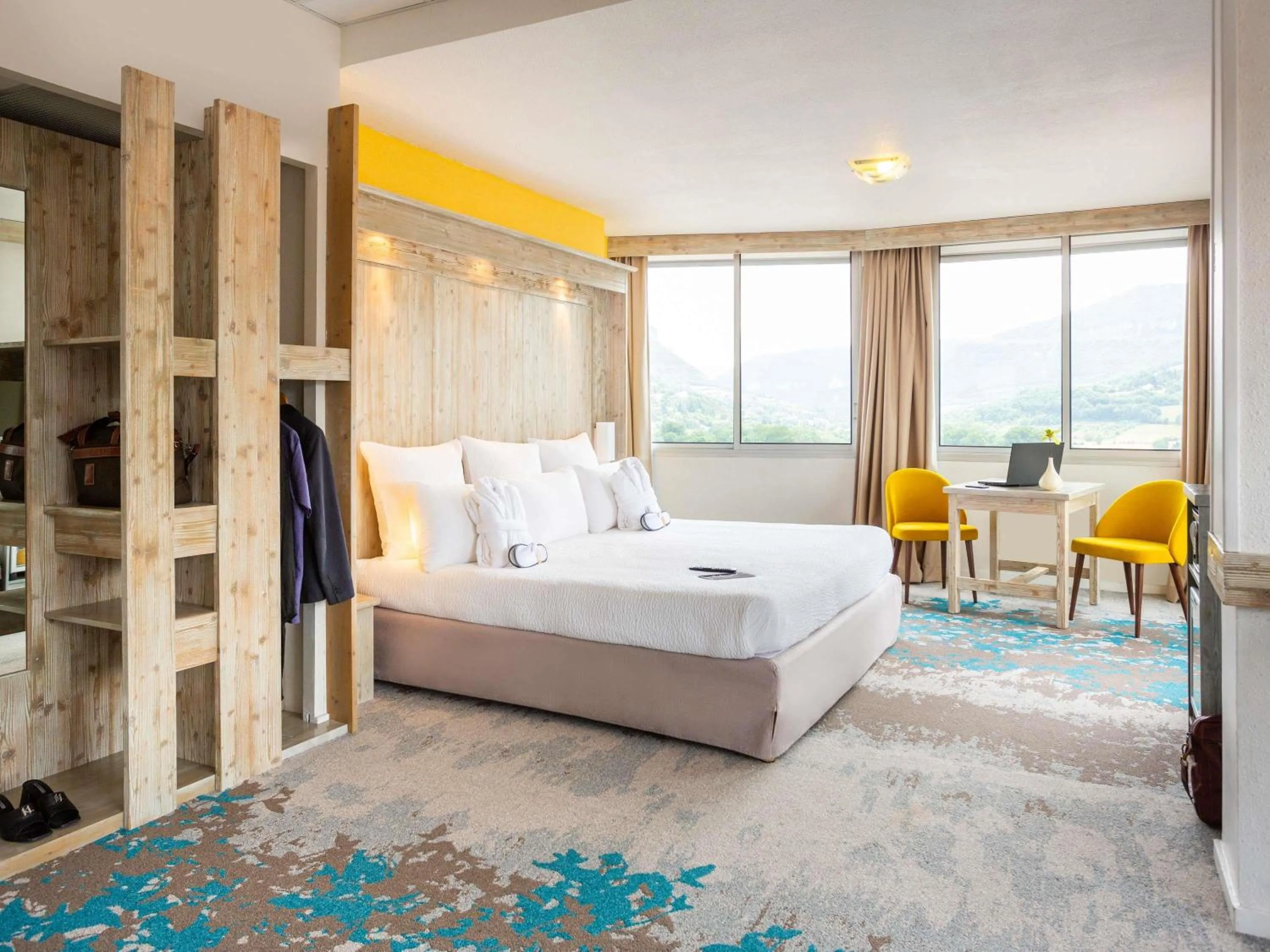 Bedroom, Bed in Mercure Millau