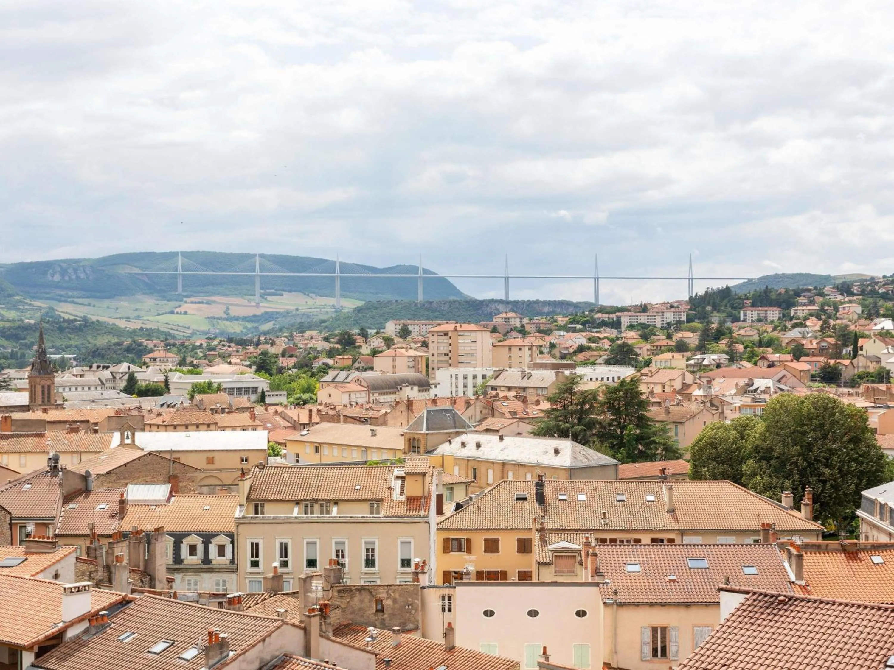 Property building in Mercure Millau