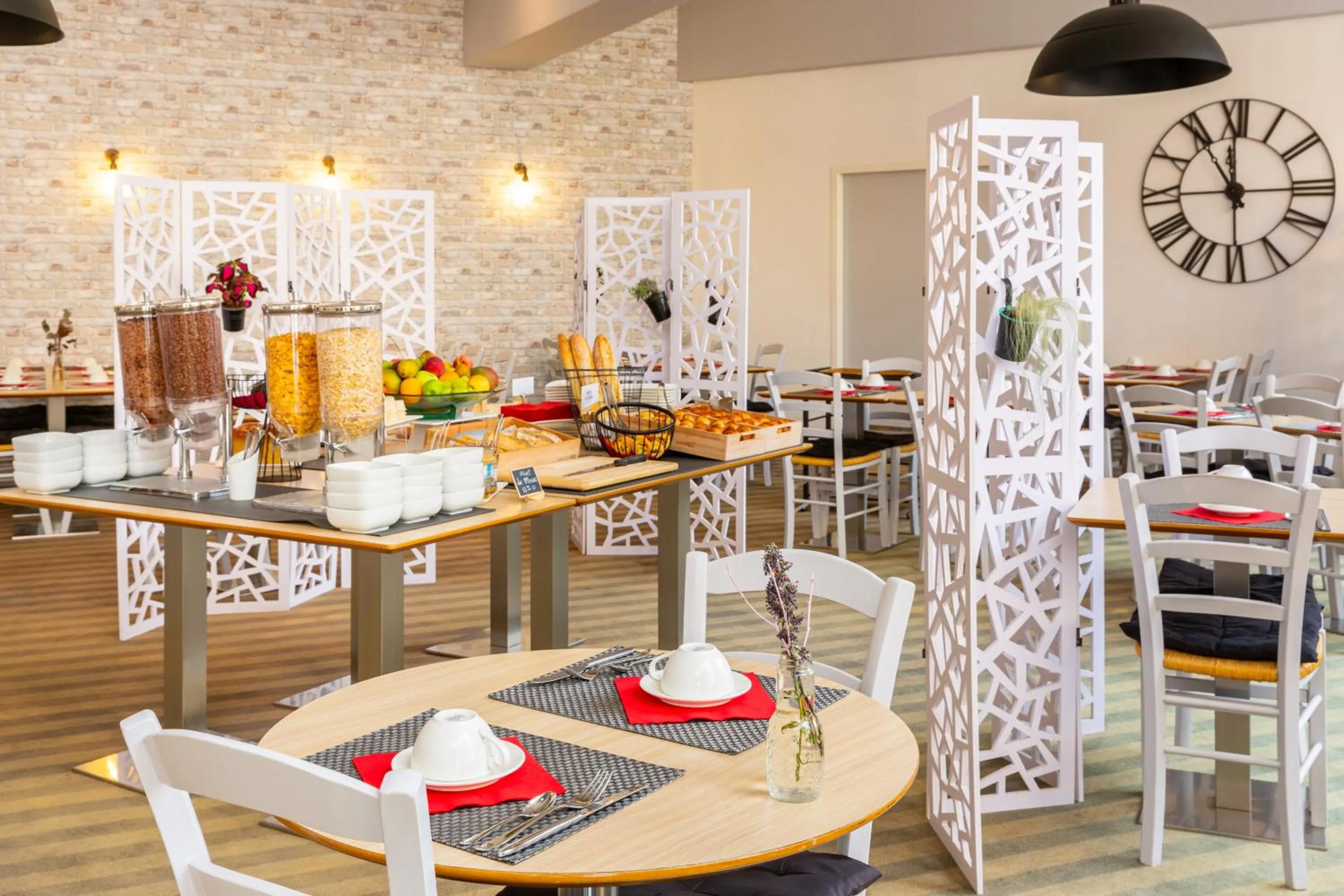 Breakfast in Mercure Millau