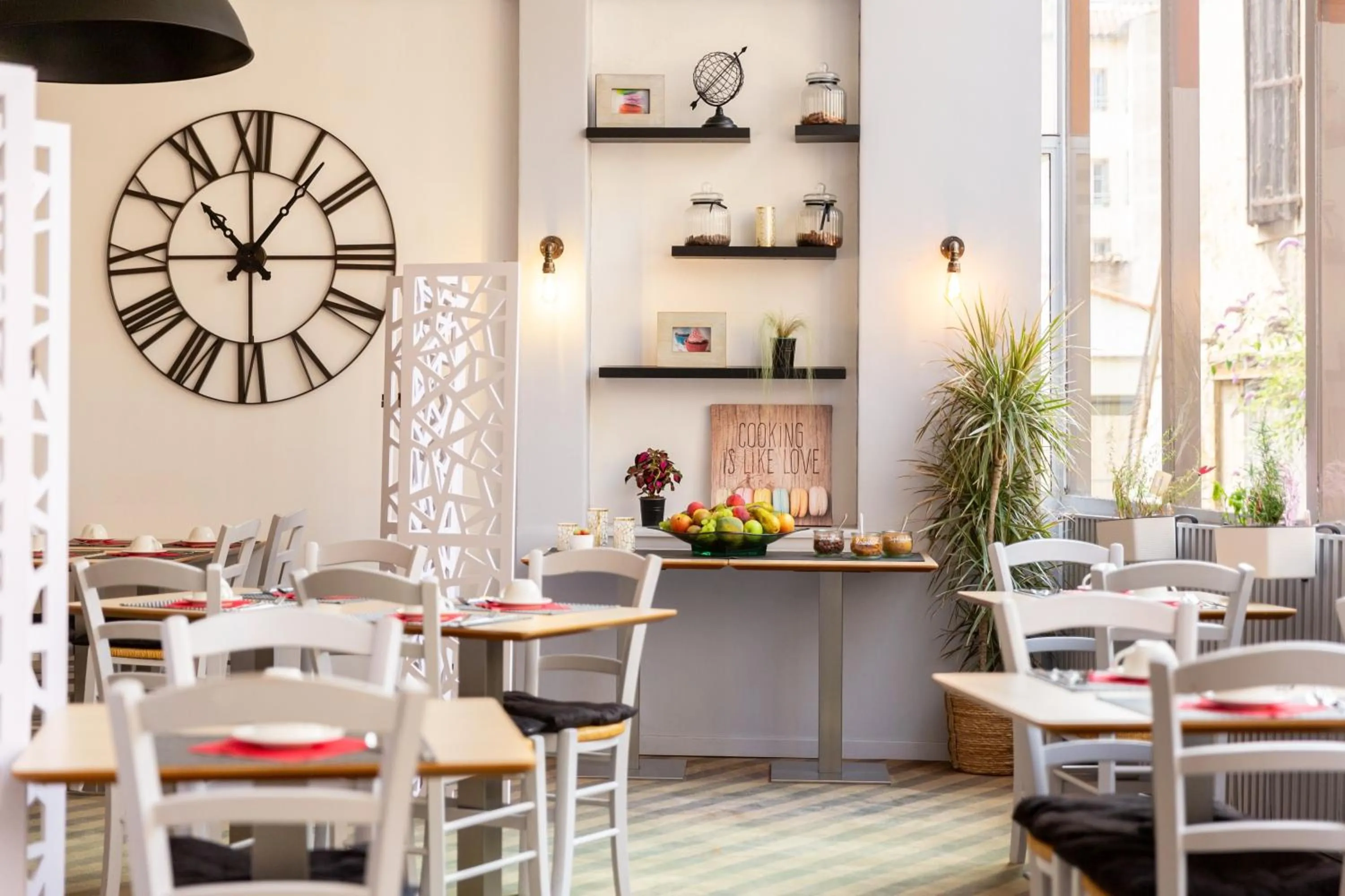 Food and drinks in Mercure Millau