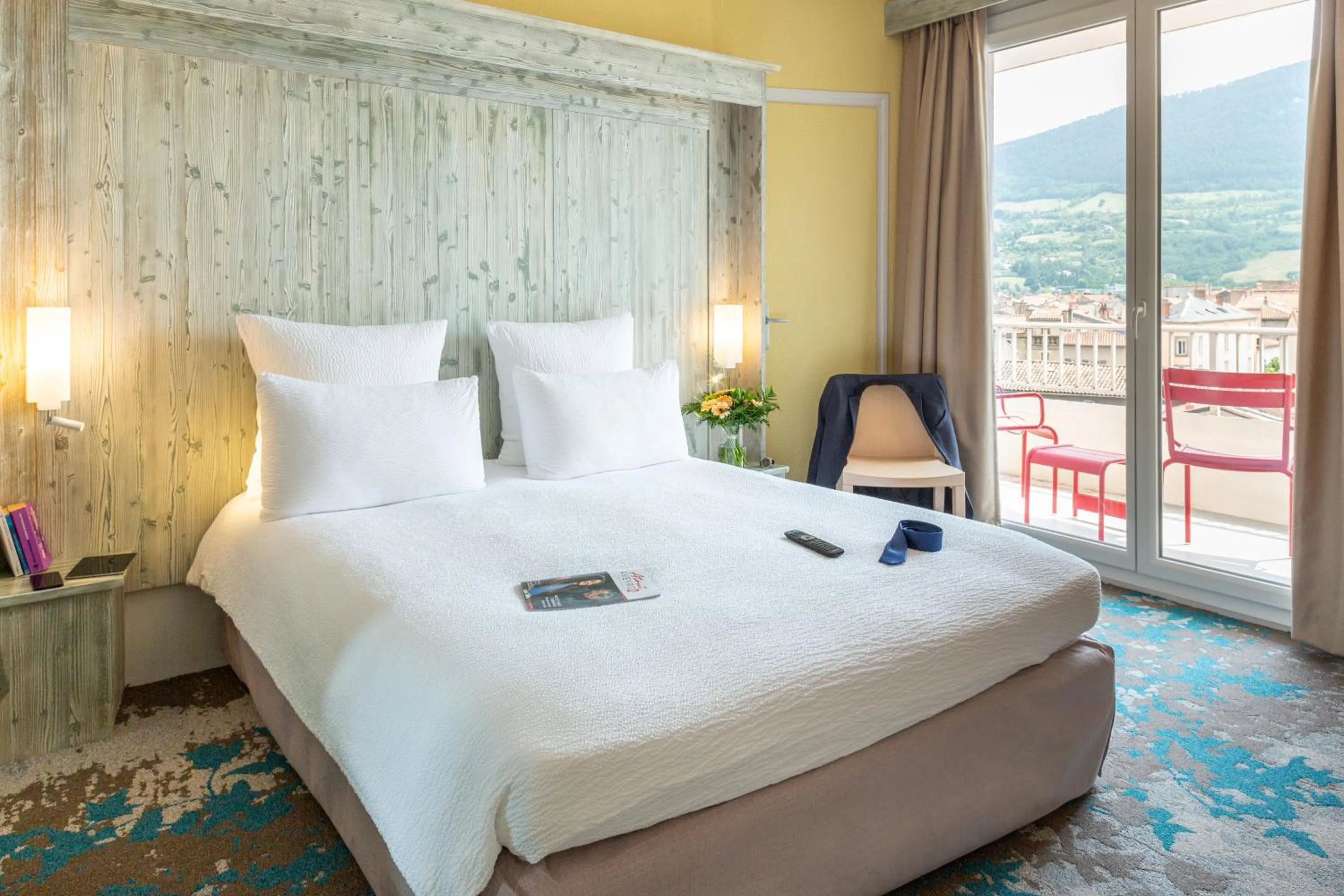 Bed in Mercure Millau