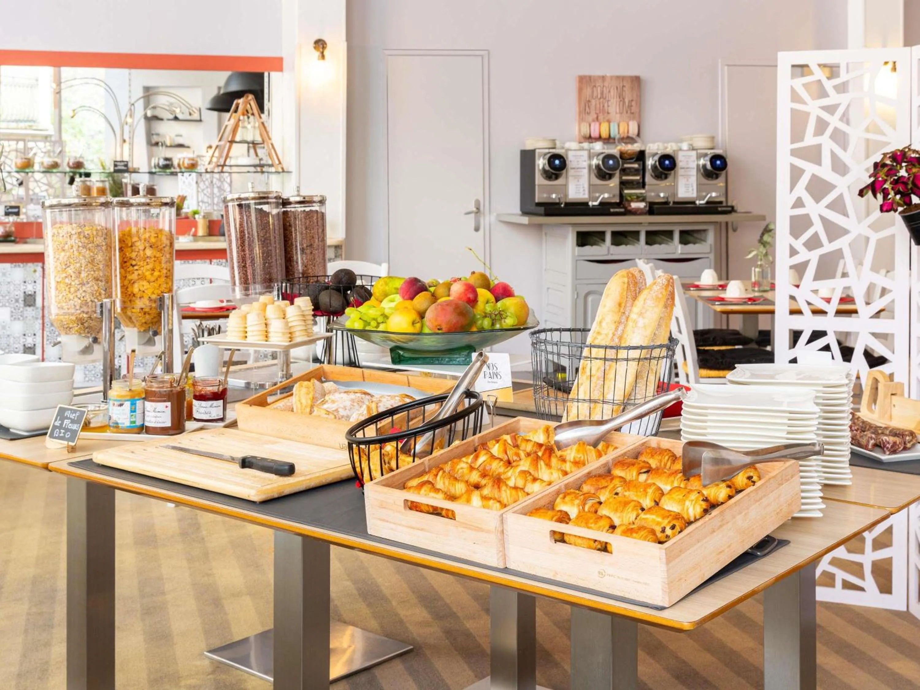 Breakfast in Mercure Millau