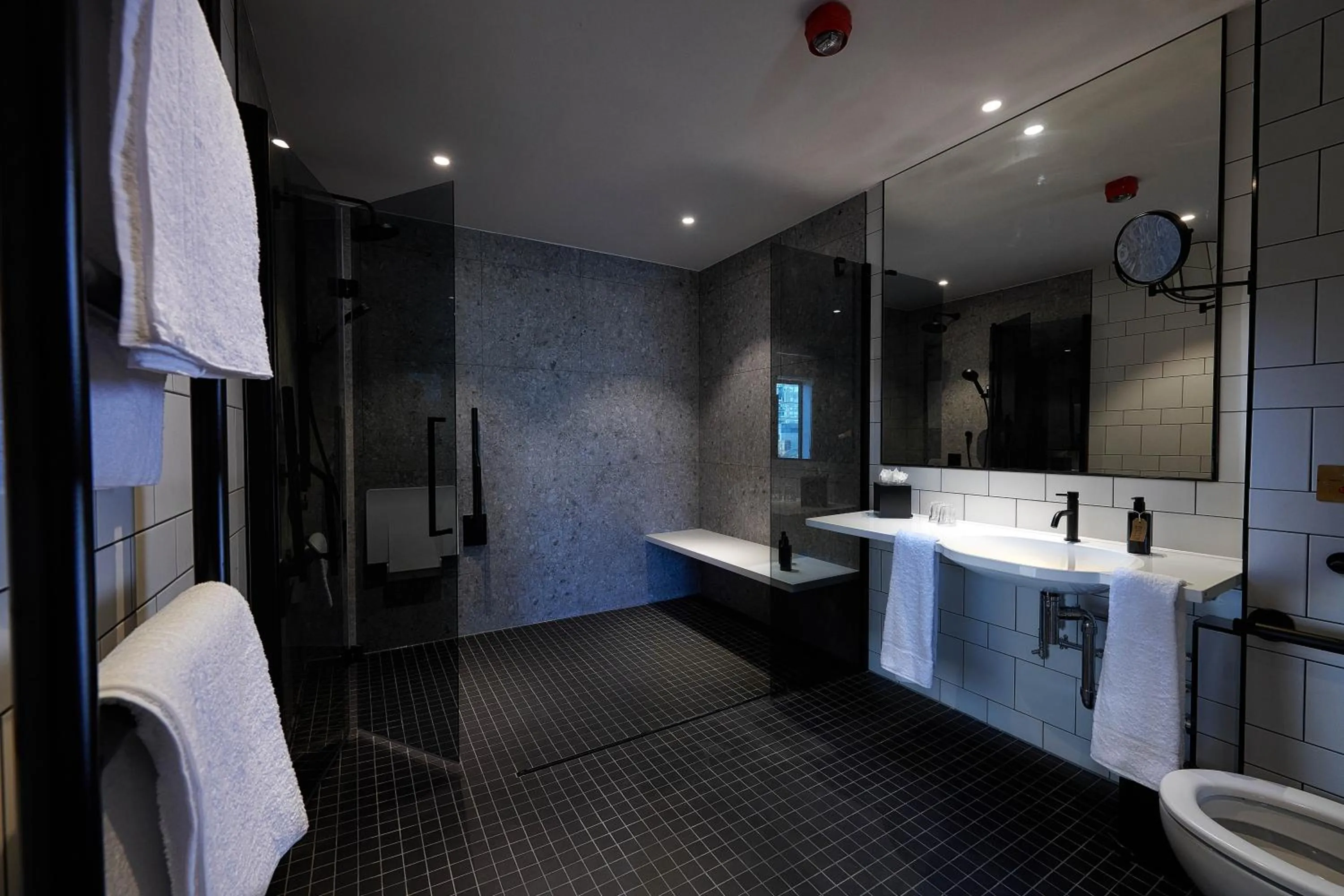 Shower in voco Manchester - City Centre by IHG