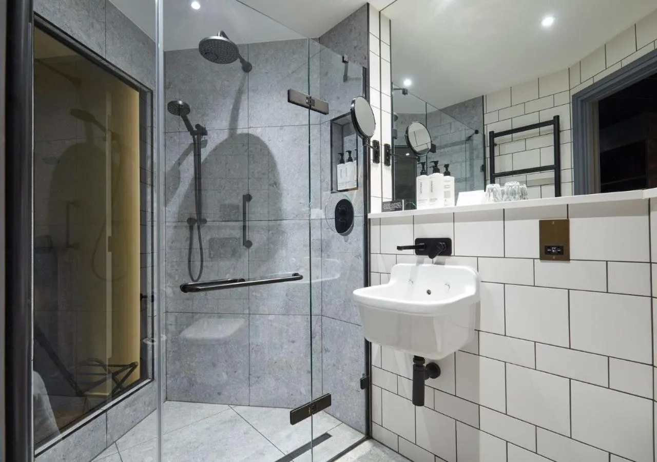Shower in voco Manchester - City Centre by IHG