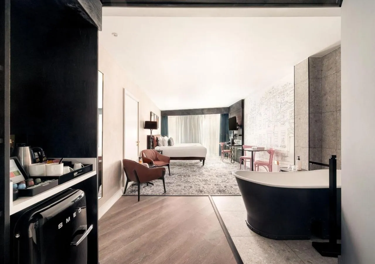 Bed in voco Manchester - City Centre by IHG