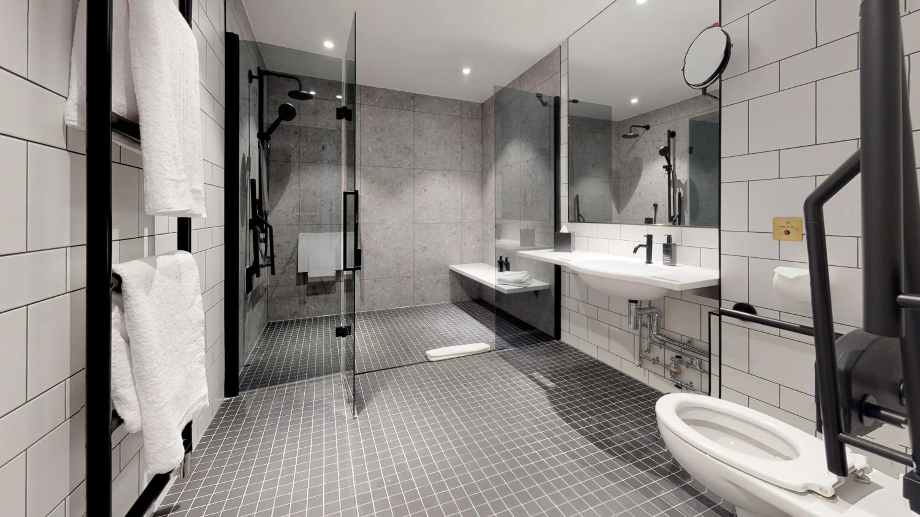 Shower in voco Manchester - City Centre by IHG