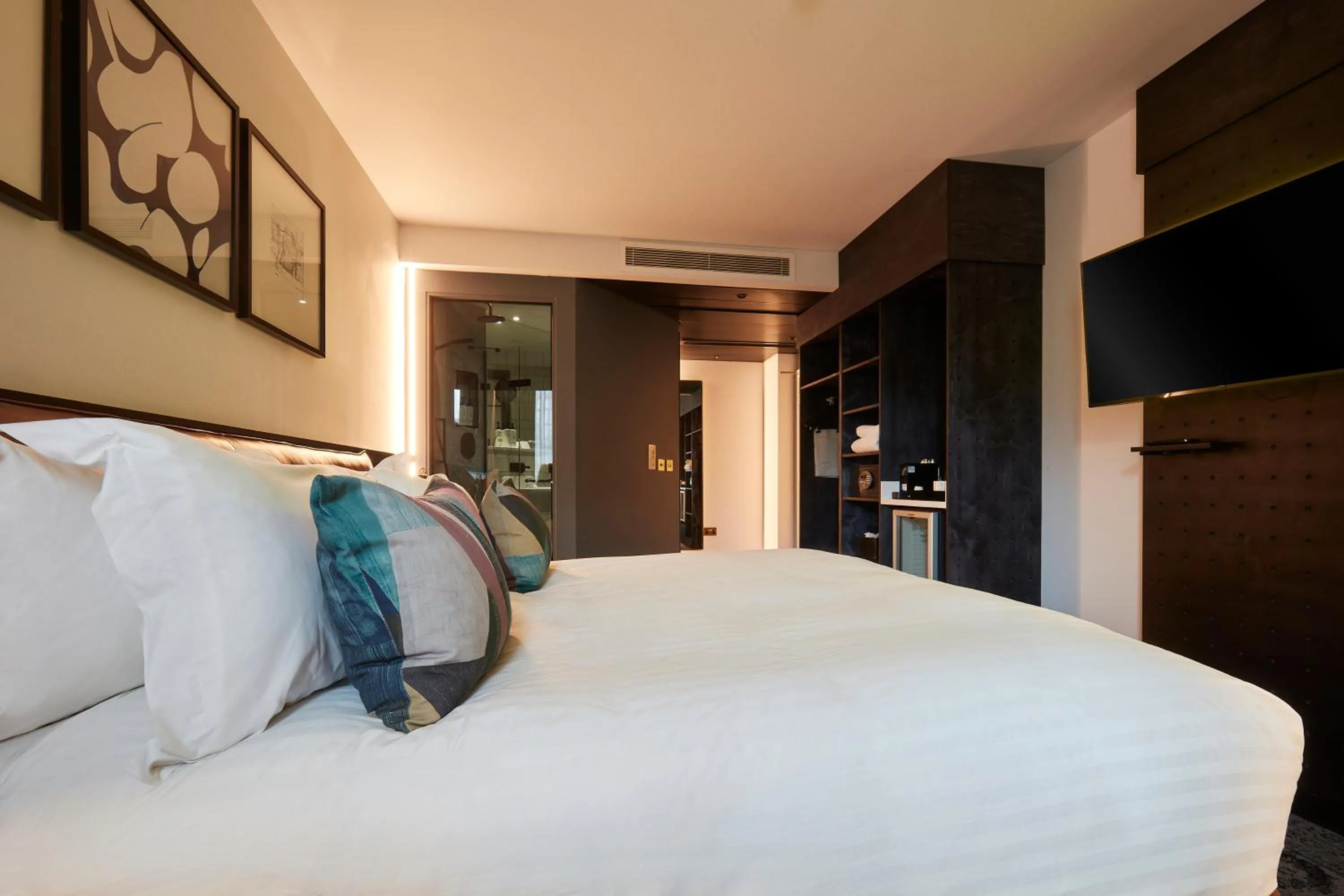 Bed in voco Manchester - City Centre by IHG