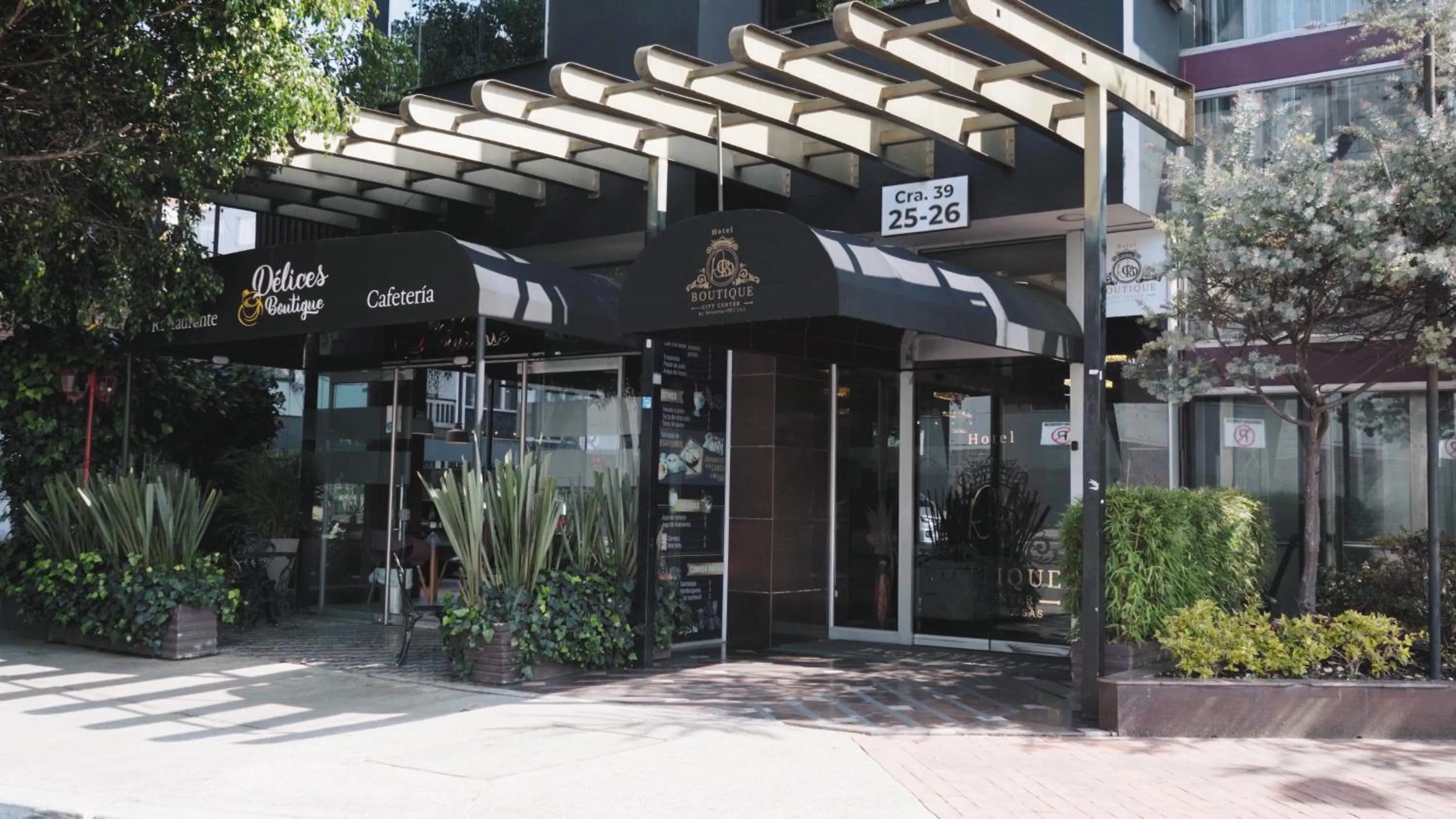 Property building in Hotel Boutique City Center